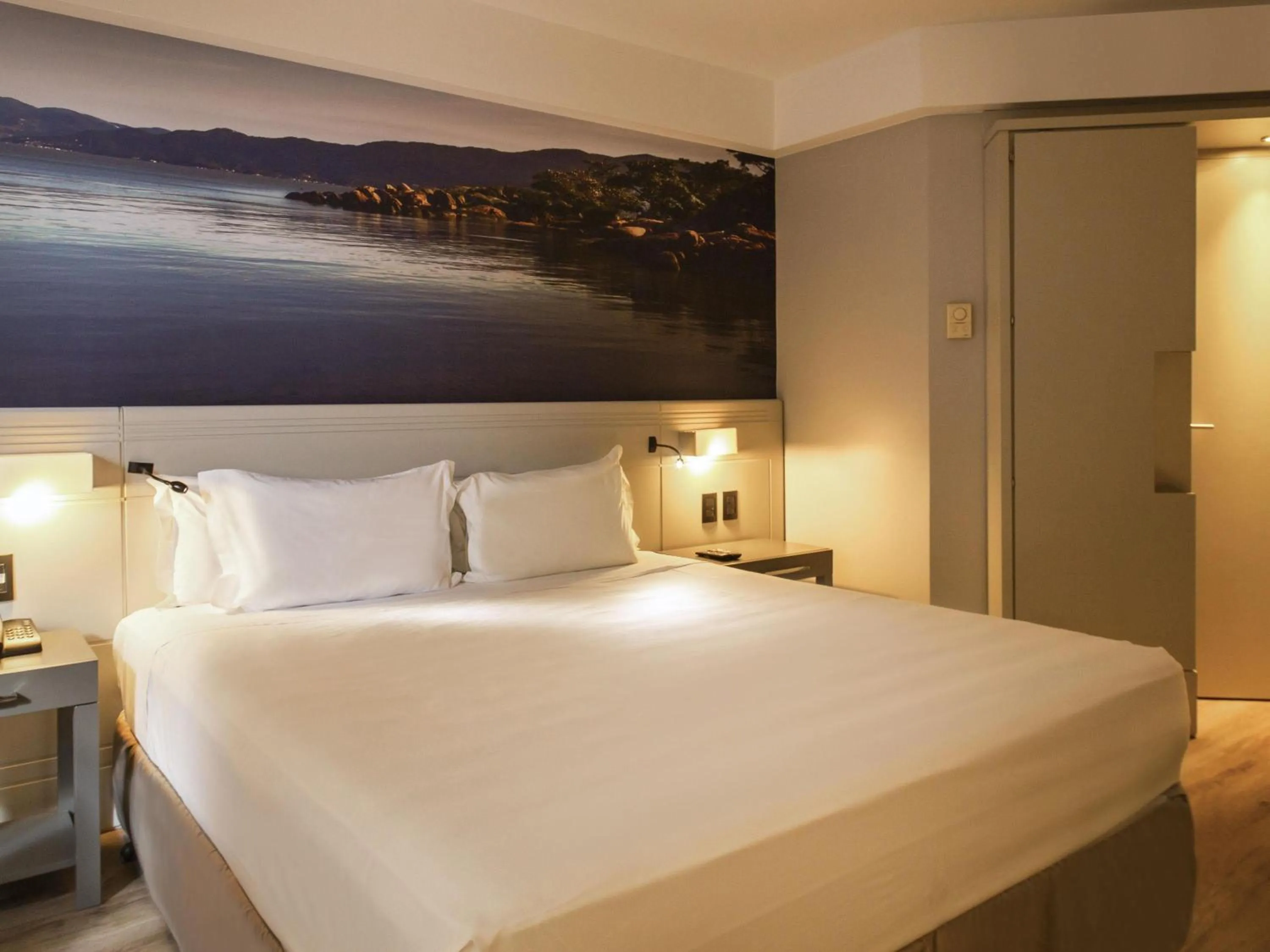 Bedroom, Bed in Novotel Florianopolis