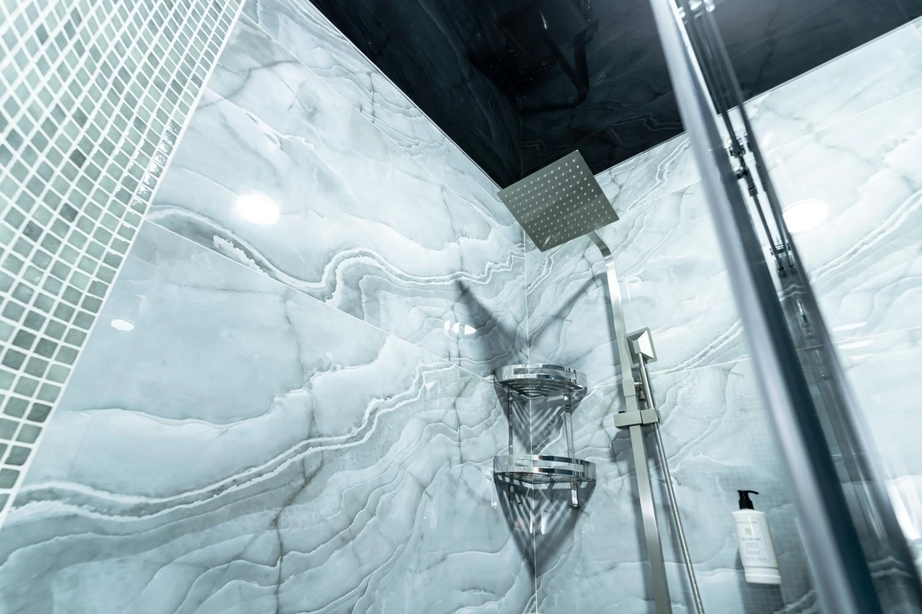 Shower in The Heritage Tashkent