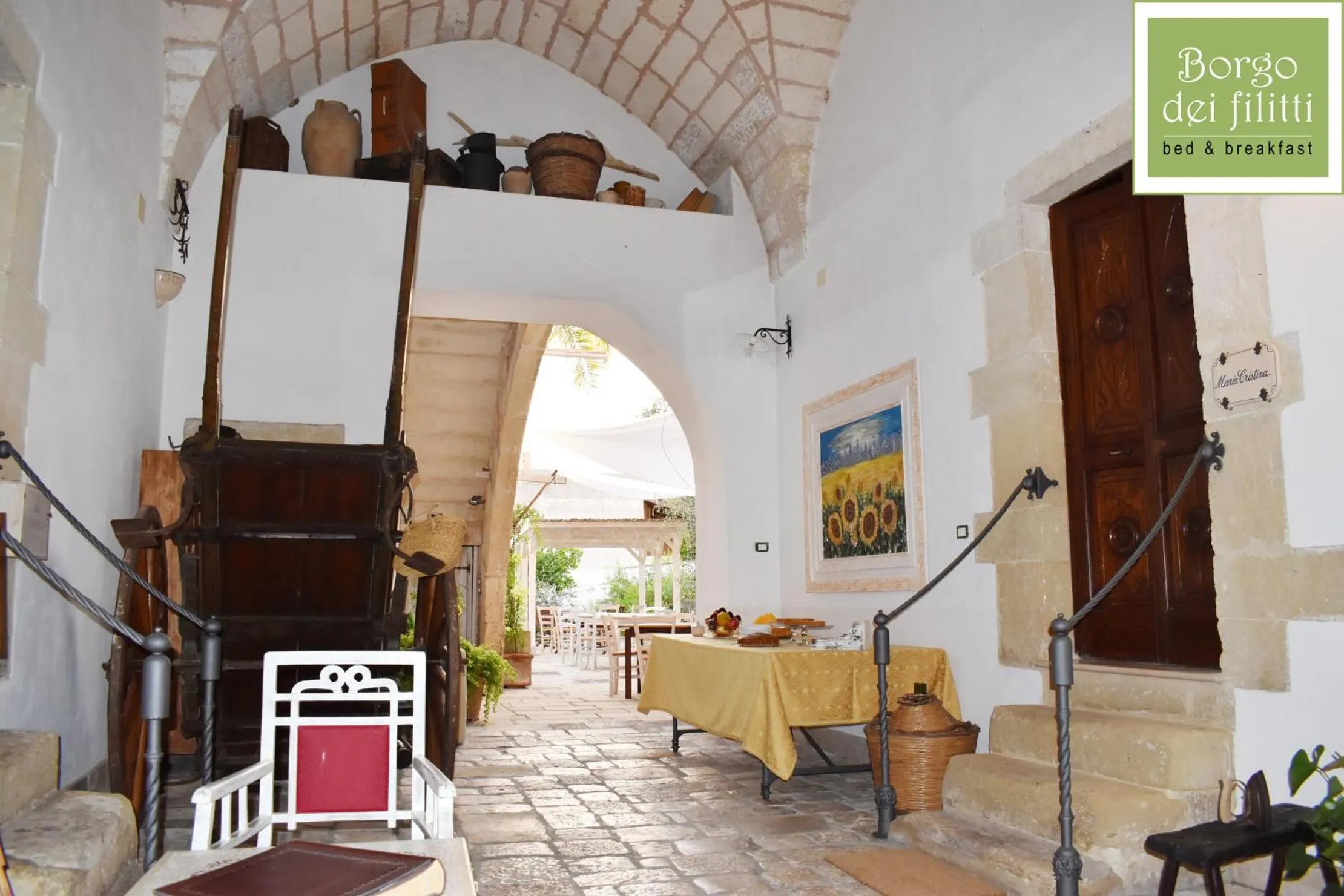 Breakfast in Borgo dei Filitti - B&B artistico - Piscina Solarium & Enoteca