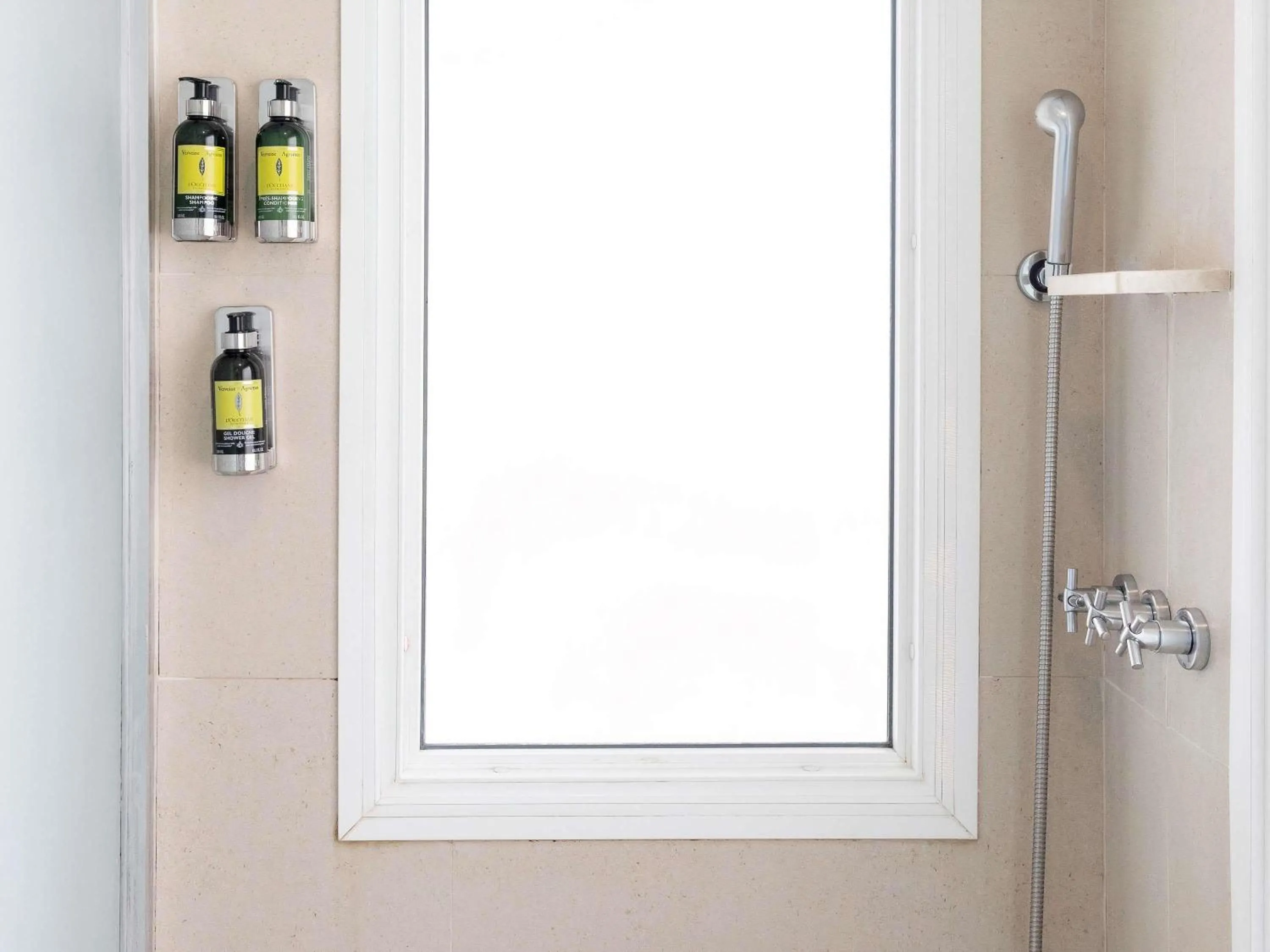 Bedroom in Hotel Jequitimar Guaruja Resort & Spa by Accor - Ex Sofitel