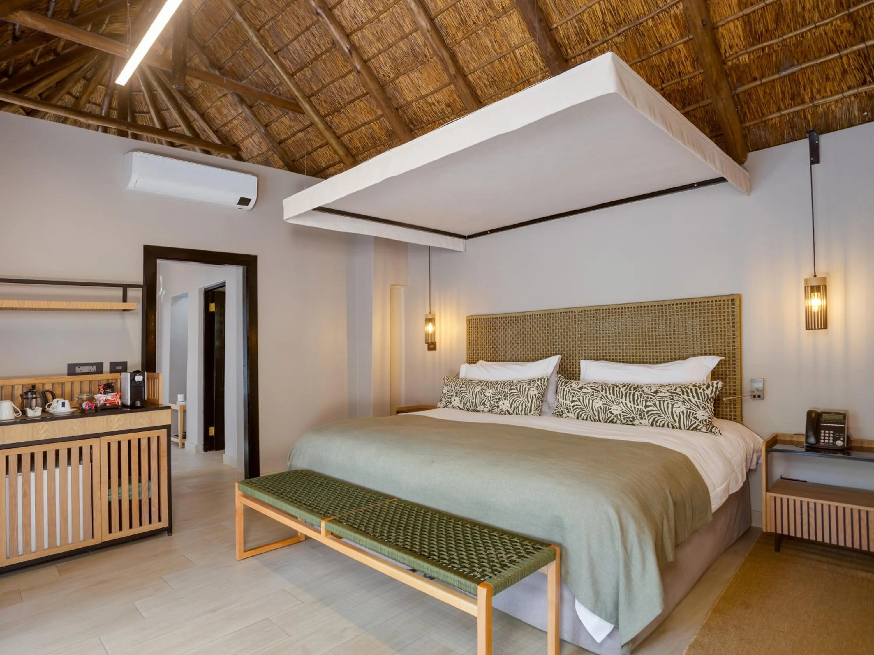 Bed in Ivory Tree Game Lodge