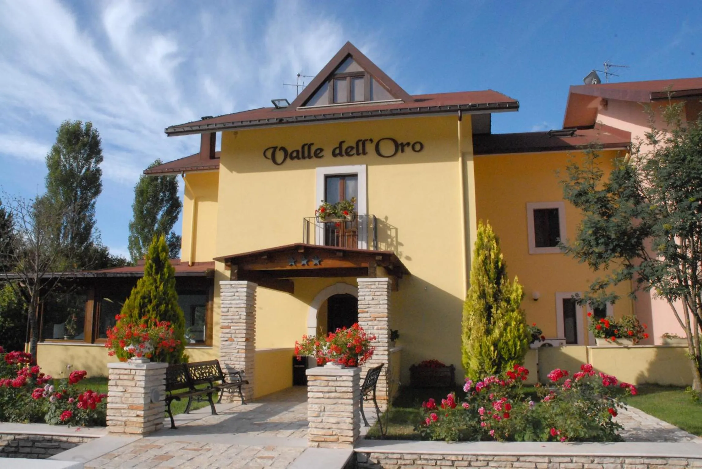 Facade/entrance in Hotel Valle dell' Oro