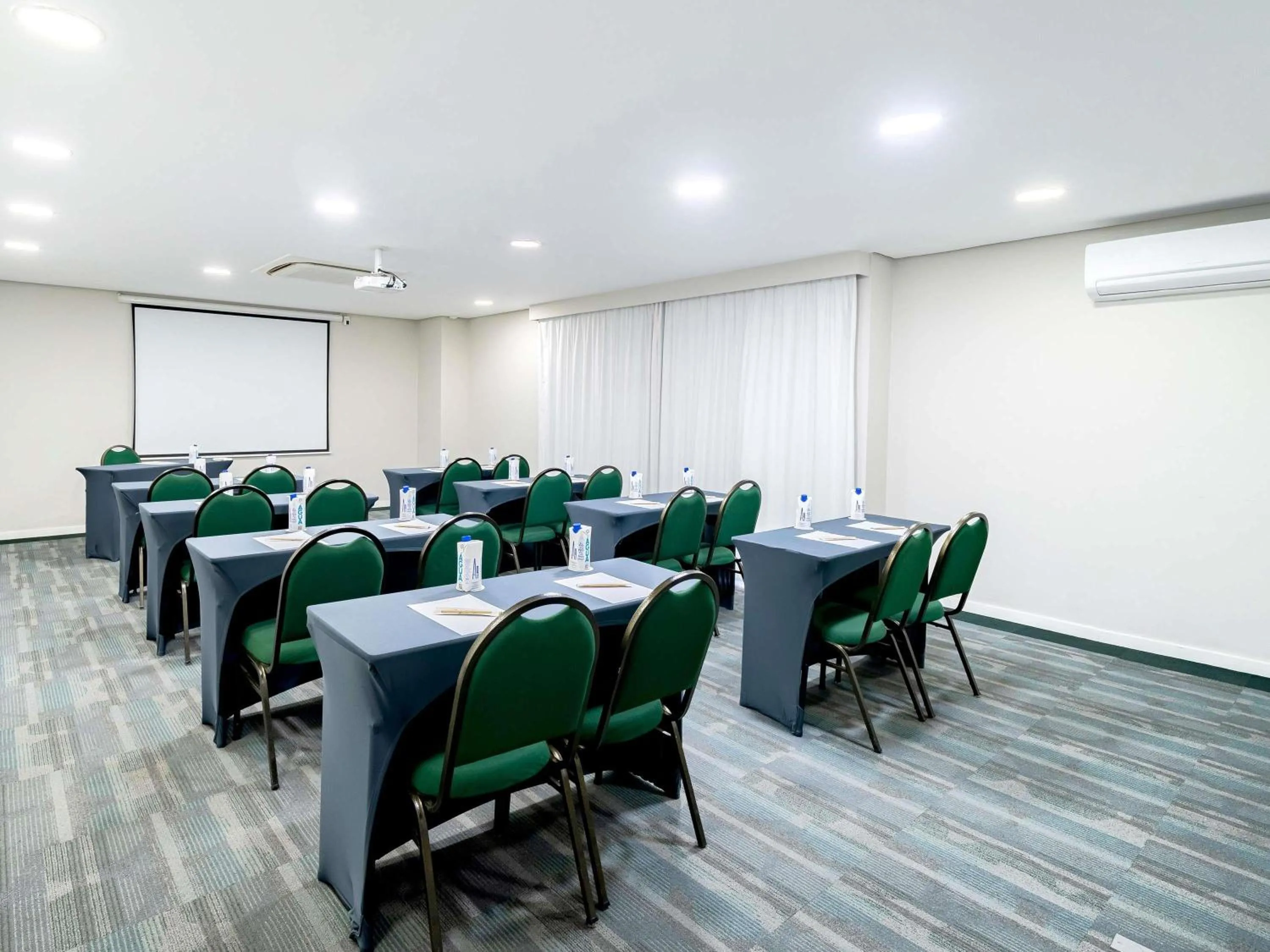 Meeting/conference room in Mercure São Paulo Ibirapuera Privilege