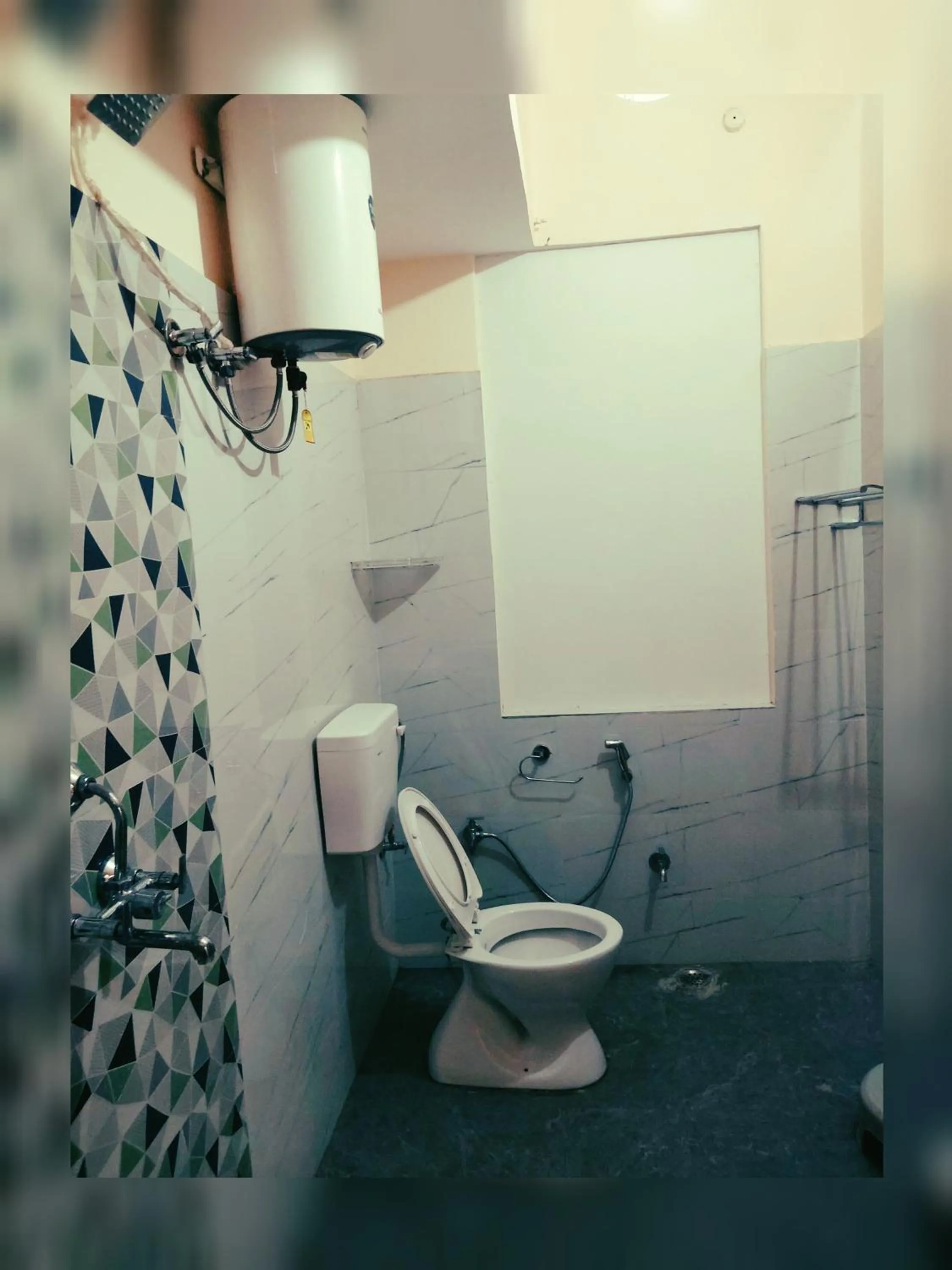 Bathroom in Kashyaam Inn