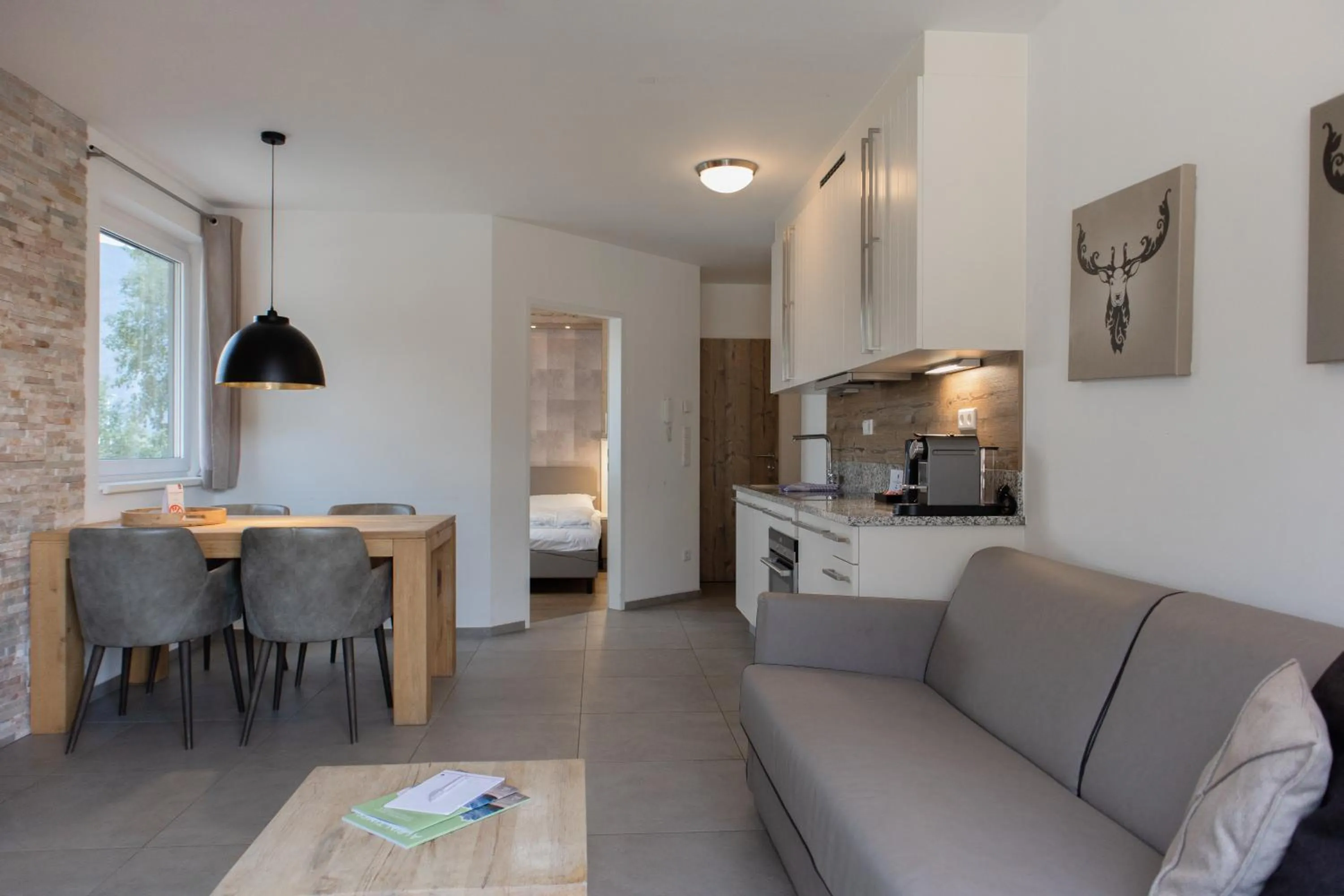 Living room in Ski & Golf Suites Zell am See by Alpin Rentals