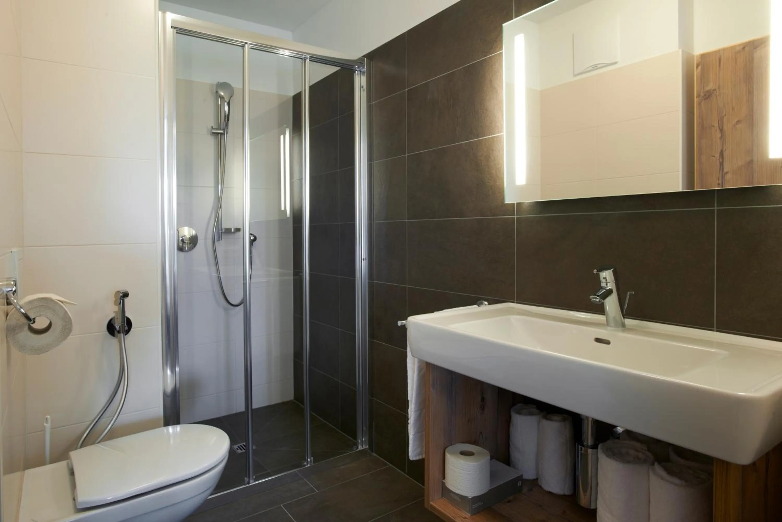 Bathroom in Ski & Golf Suites Zell am See by Alpin Rentals