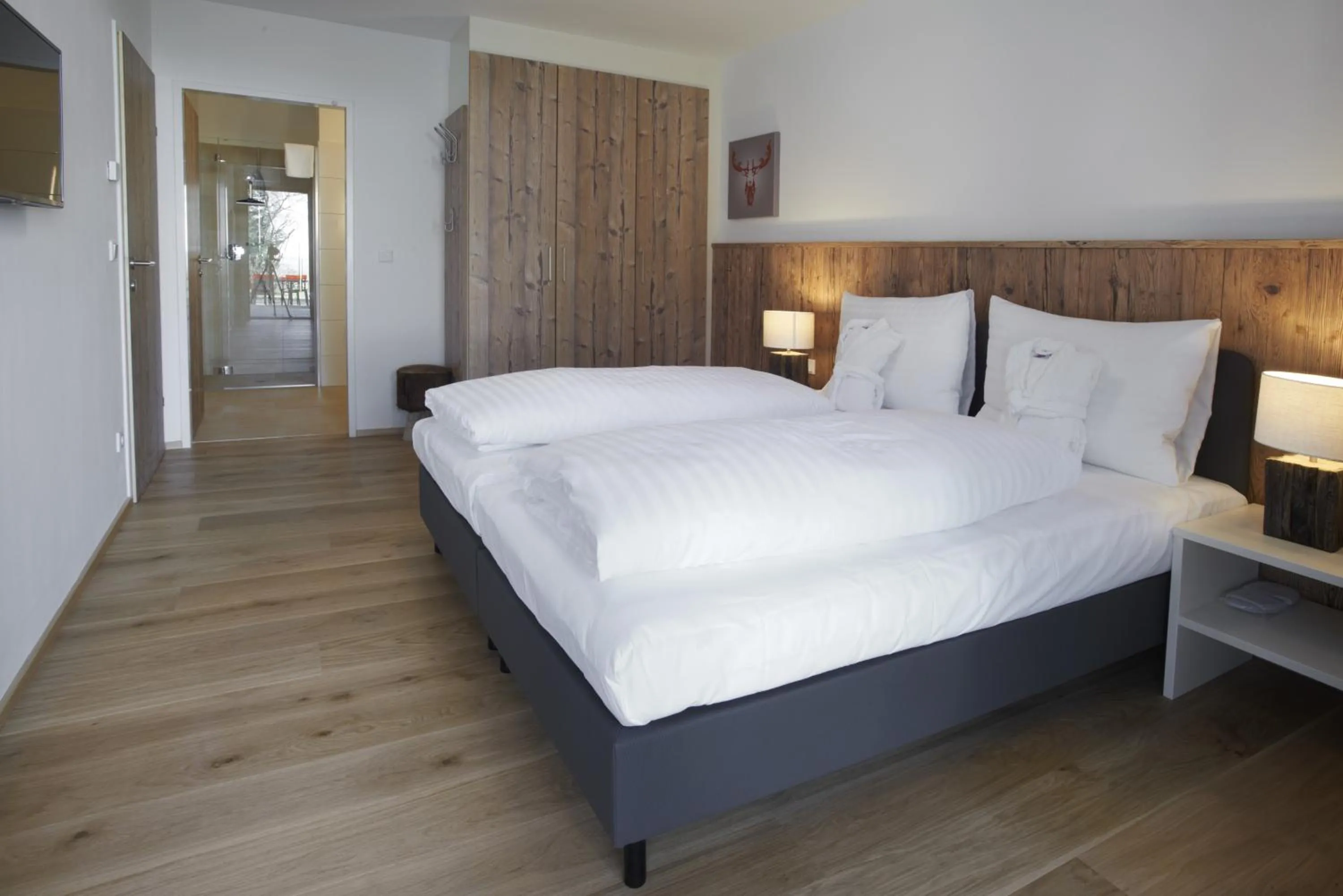 Bedroom, Bed in Ski & Golf Suites Zell am See by Alpin Rentals