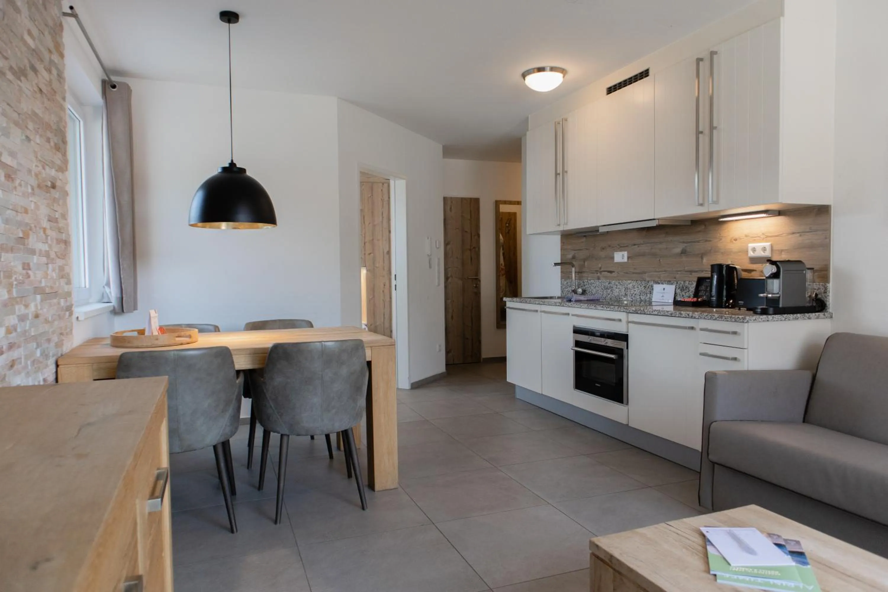 Living room in Ski & Golf Suites Zell am See by Alpin Rentals