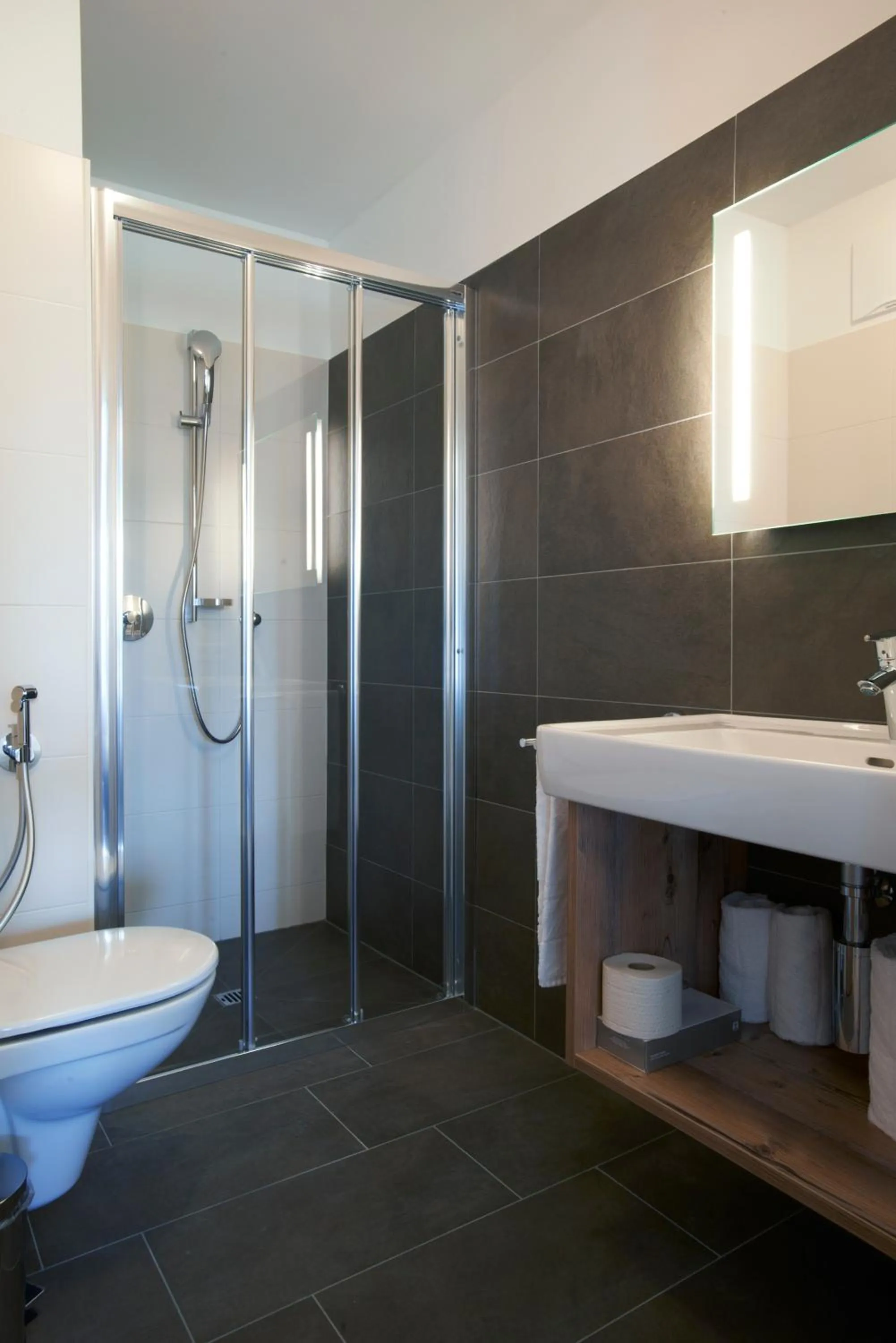 Bathroom in Ski & Golf Suites Zell am See by Alpin Rentals