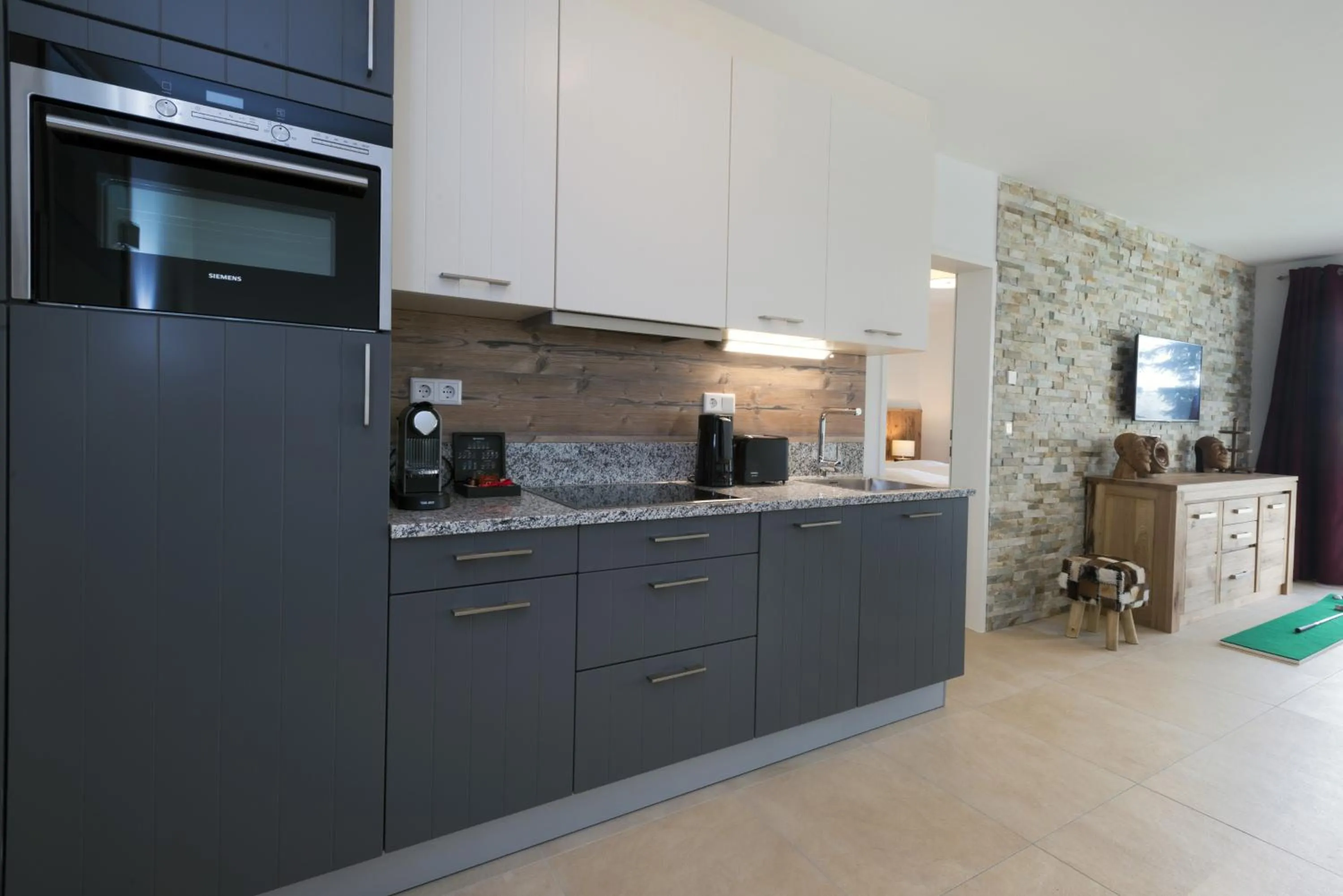 TV and multimedia in Ski & Golf Suites Zell am See by Alpin Rentals