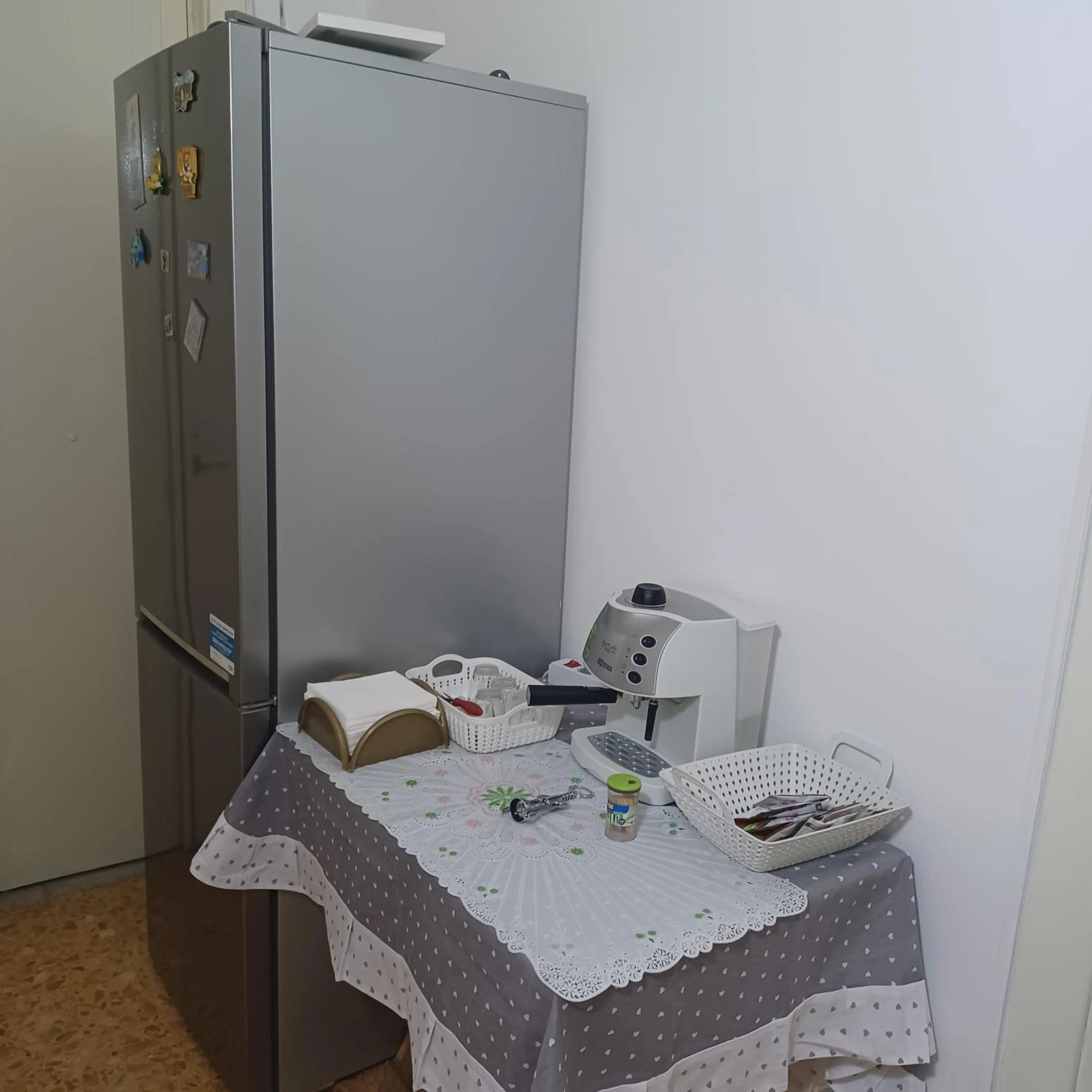 Kitchen or kitchenette in B&B Appartamenti NAPOLI
