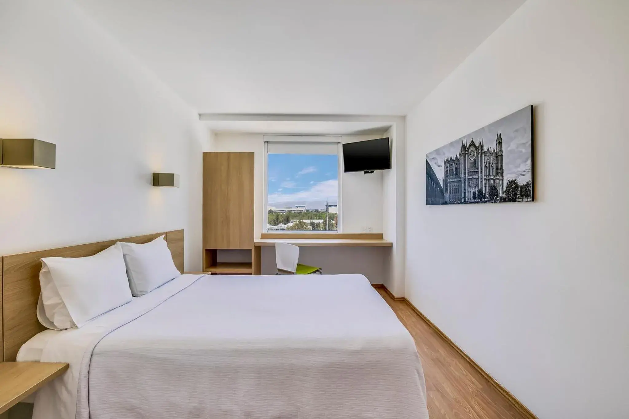 Superior Queen Room in One Leon Poliforum Superior Queen Room in One Leon Poliforum