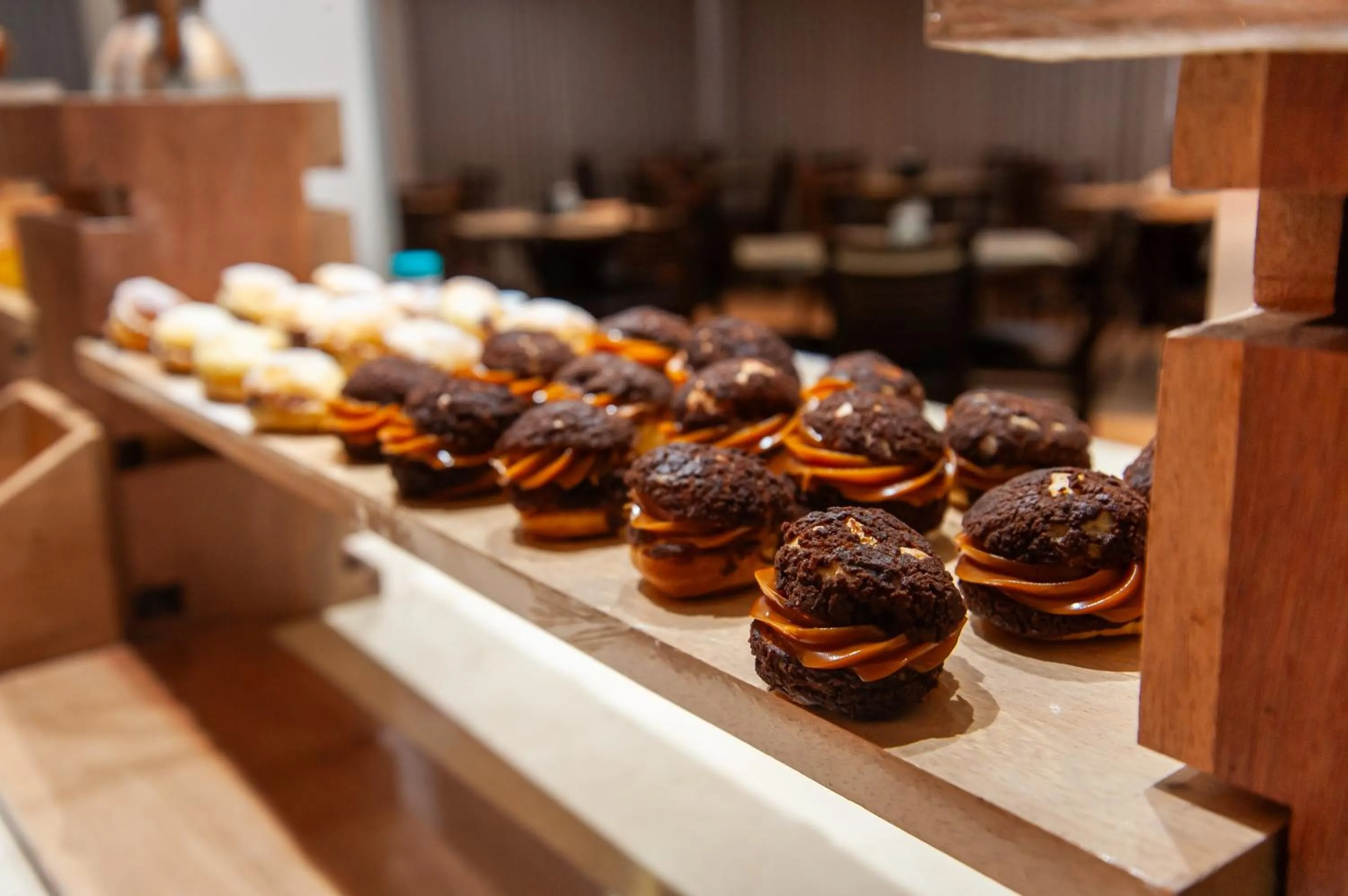 Buffet breakfast in London Hotel Londrina