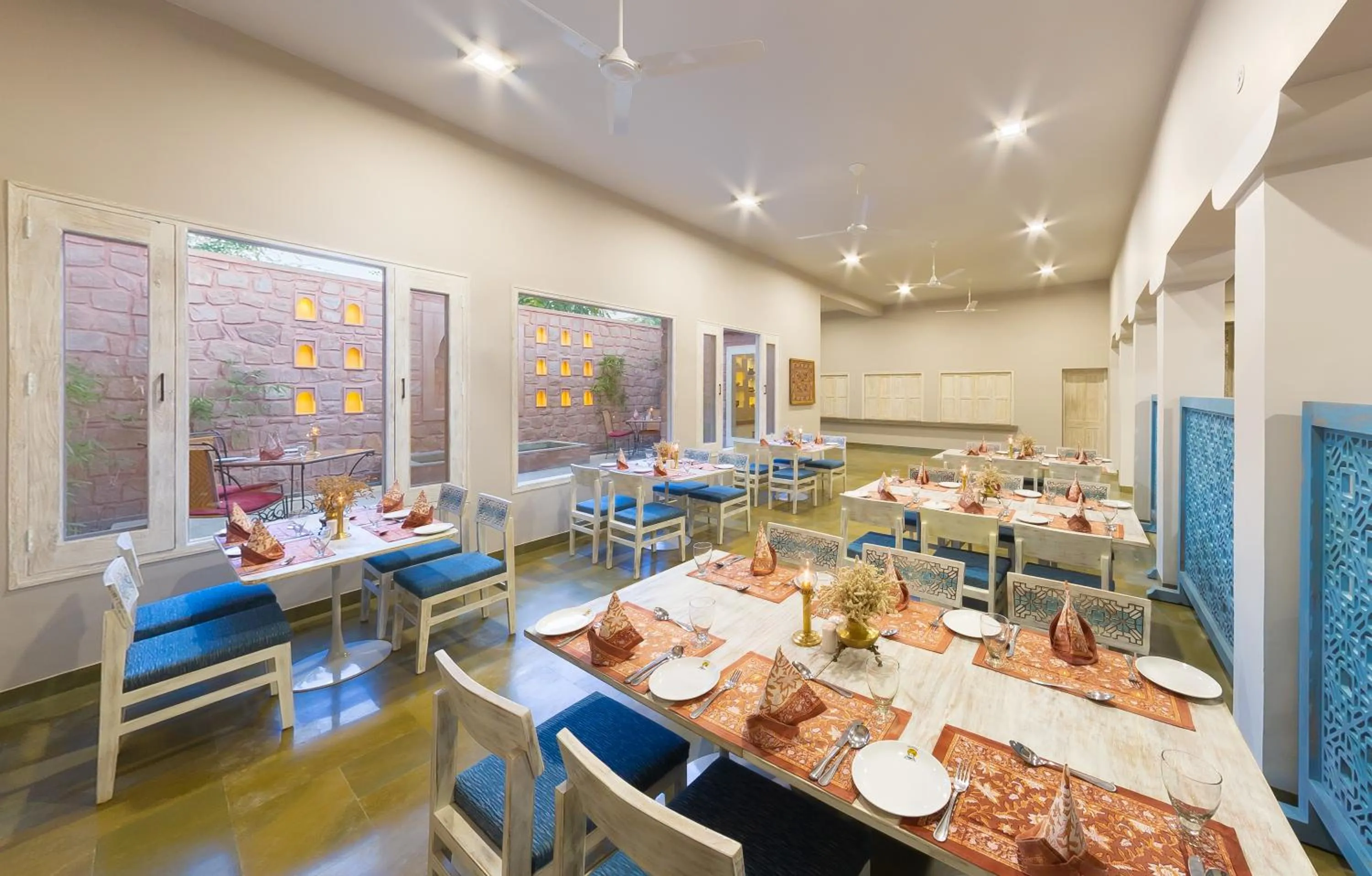 Restaurant/places to eat in MANVĀR SHERGARH, THE DESERT RESORT