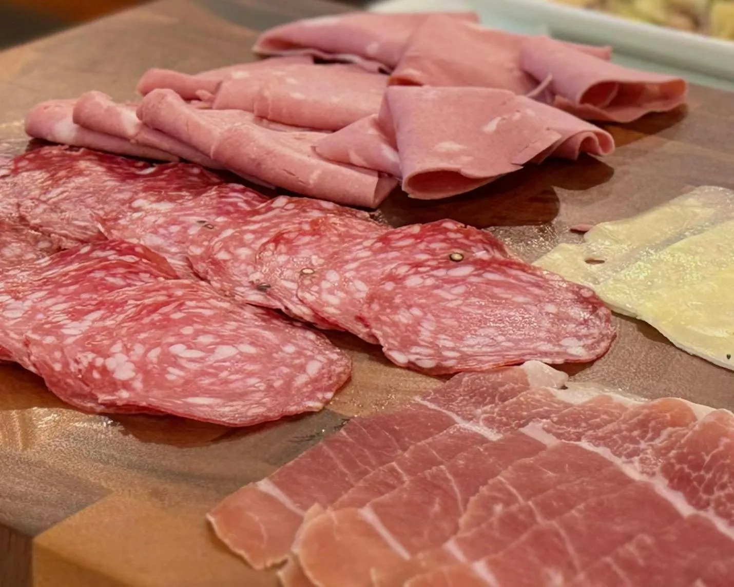 Restaurant/places to eat in Luna Hut Resort