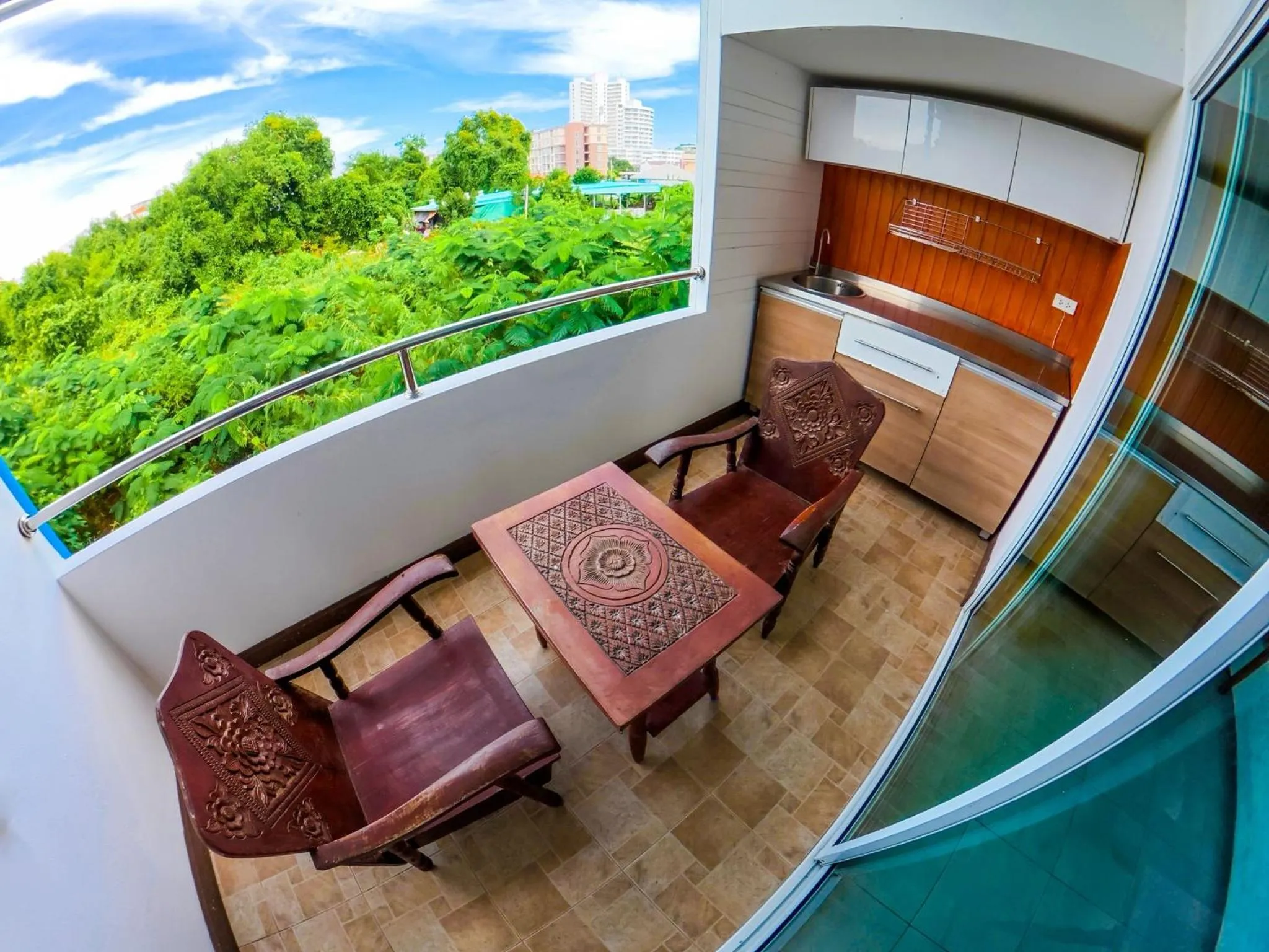 Balcony/Terrace in Luna Hut Resort