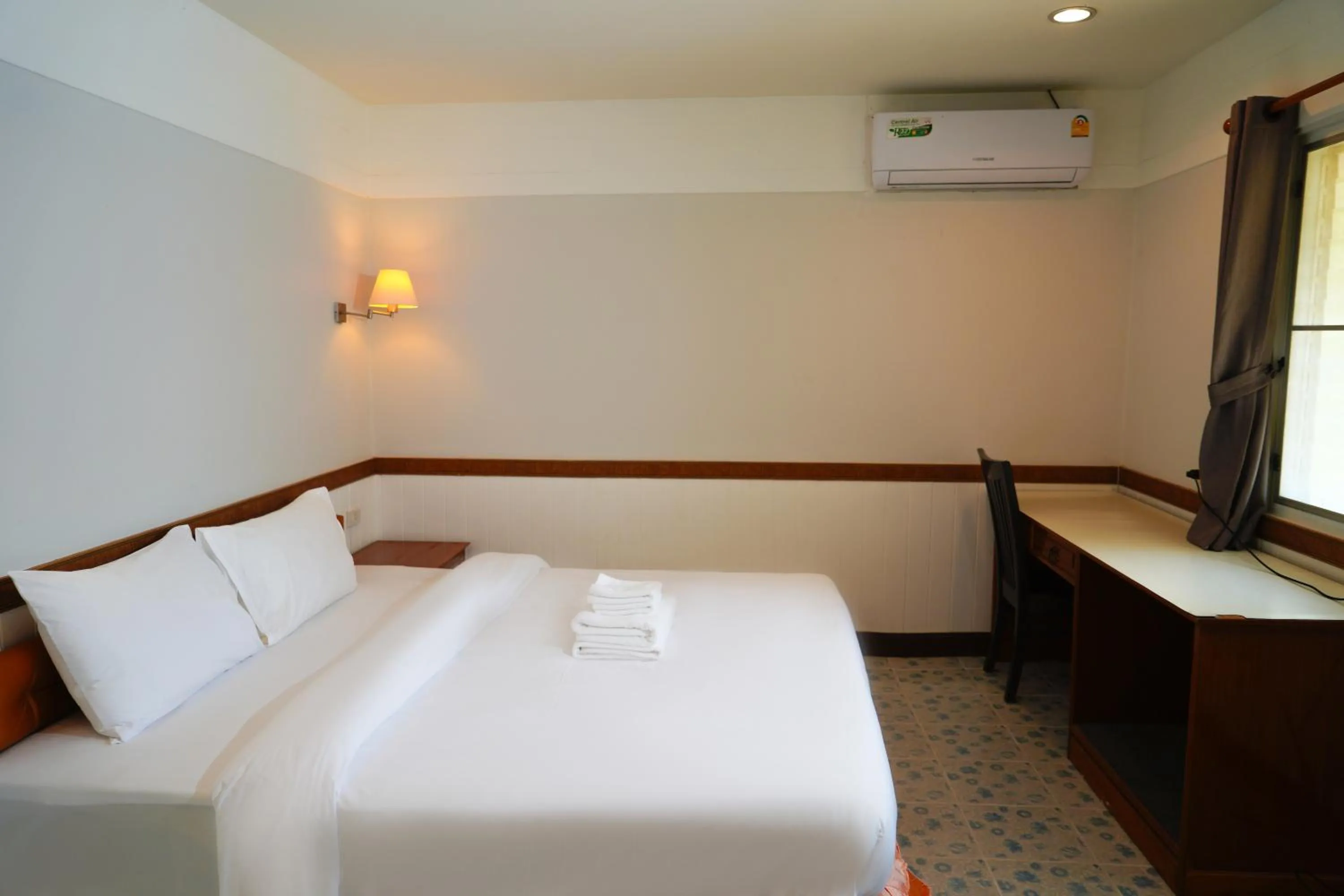 Bed in Luna Hut Resort