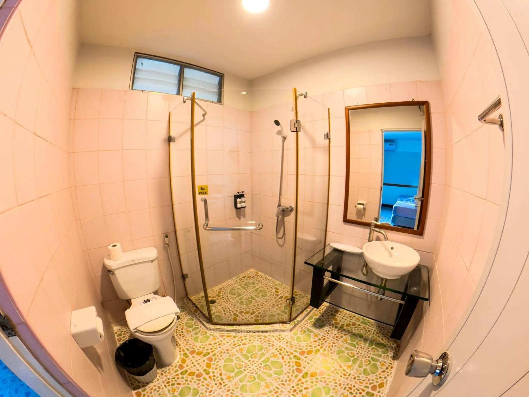 Bathroom in Luna Hut Resort