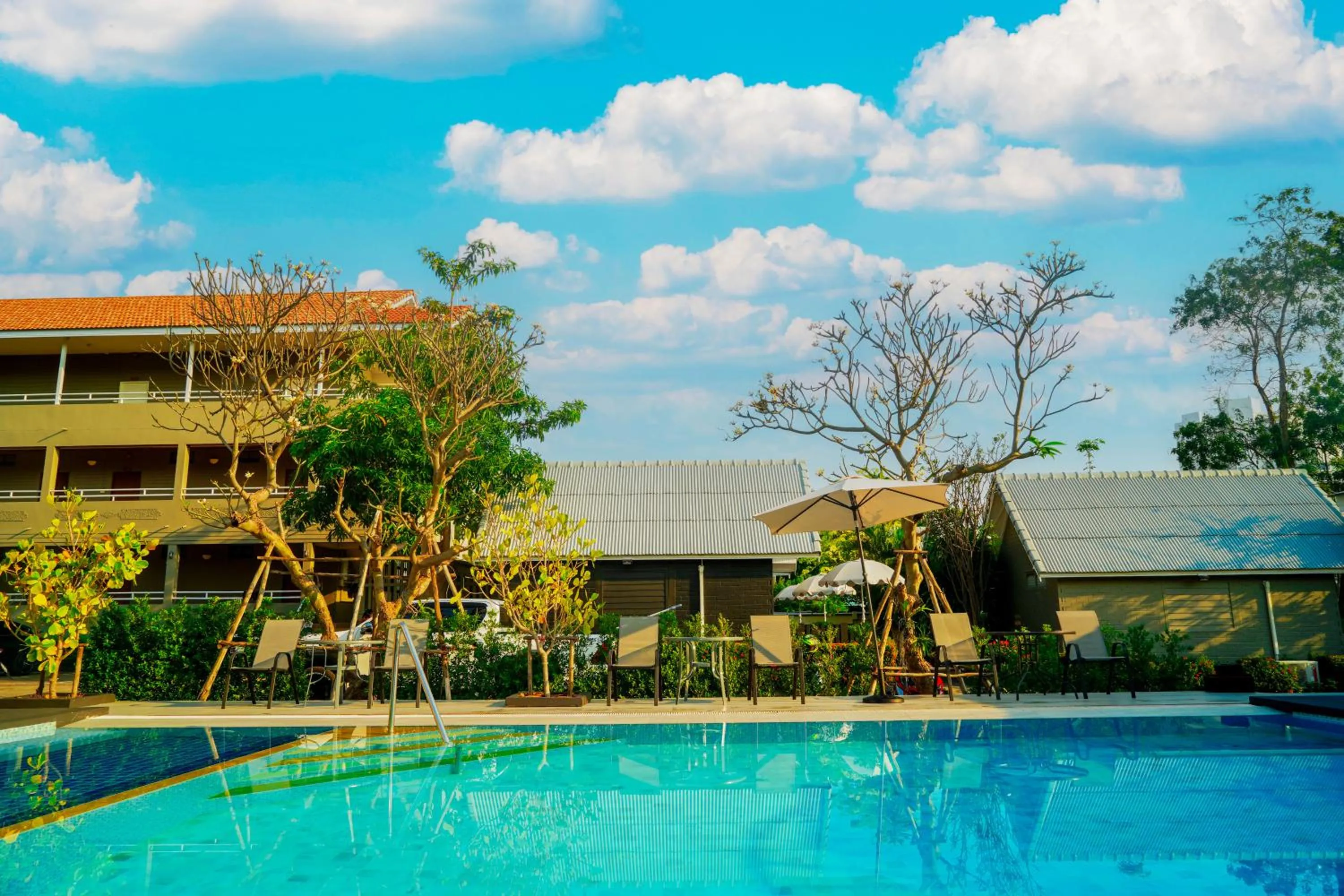 Garden view in Luna Hut Resort
