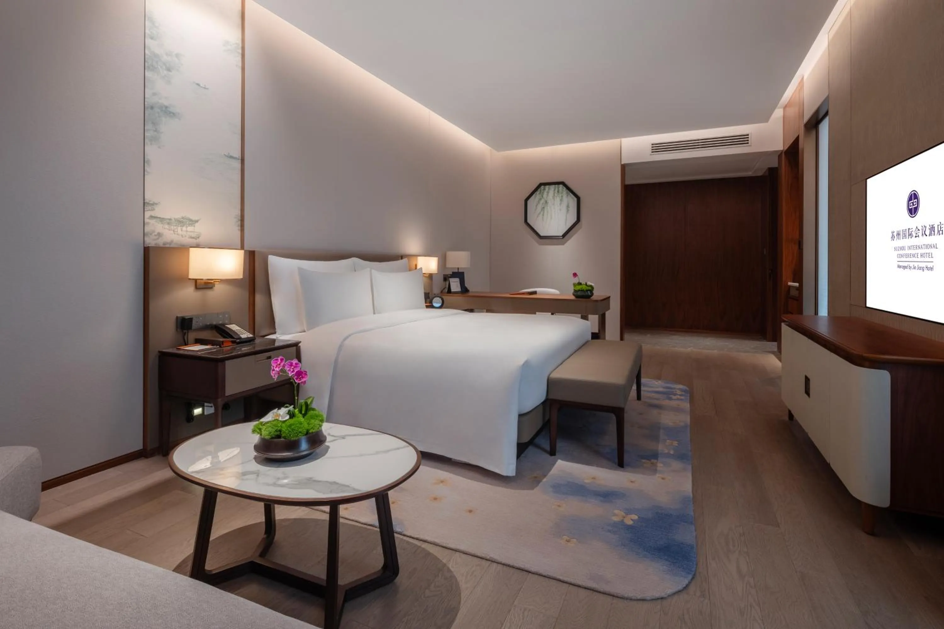 Bed in Suzhou International Conference Hotel