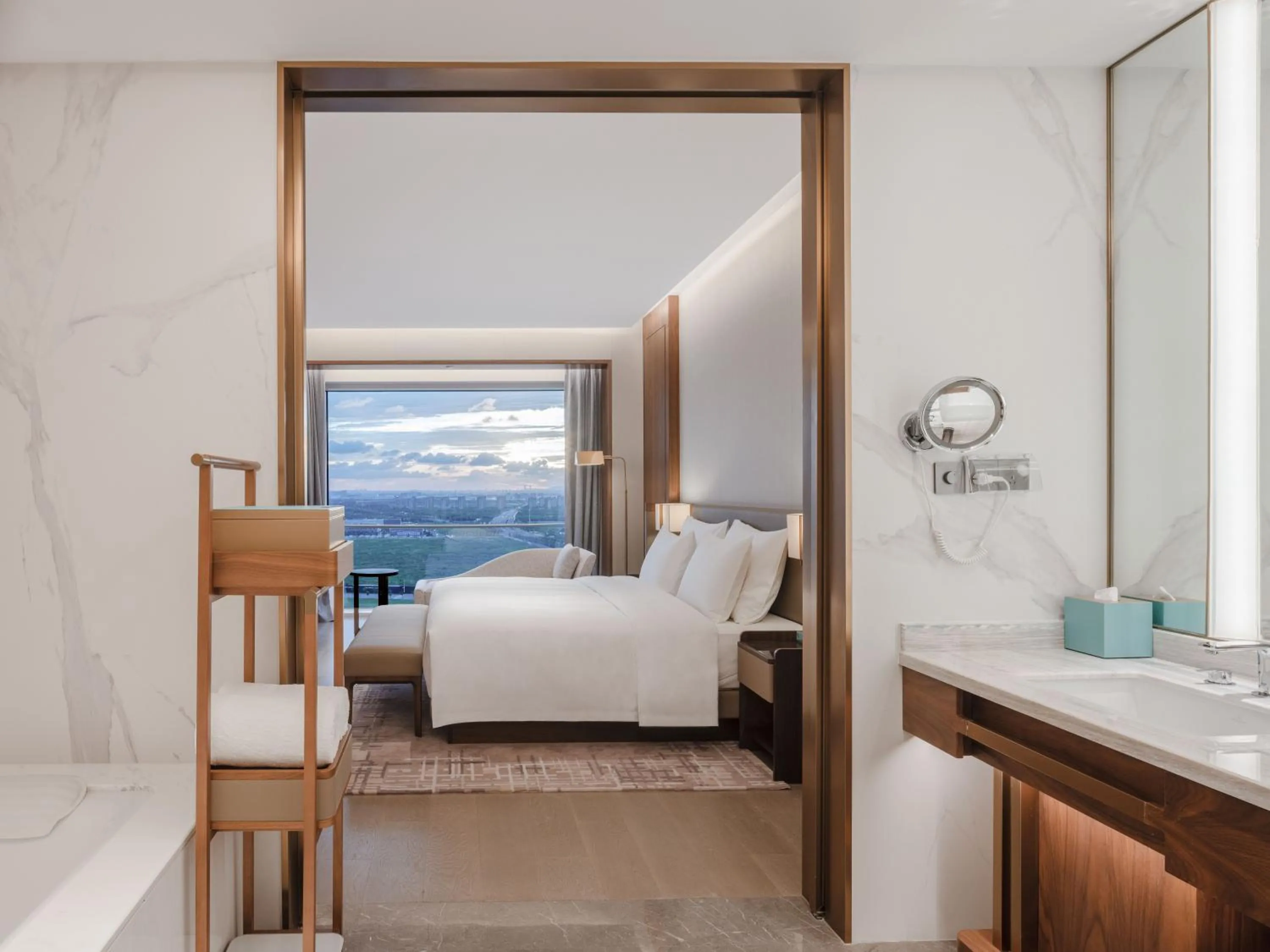 Bedroom, Bed in Suzhou International Conference Hotel