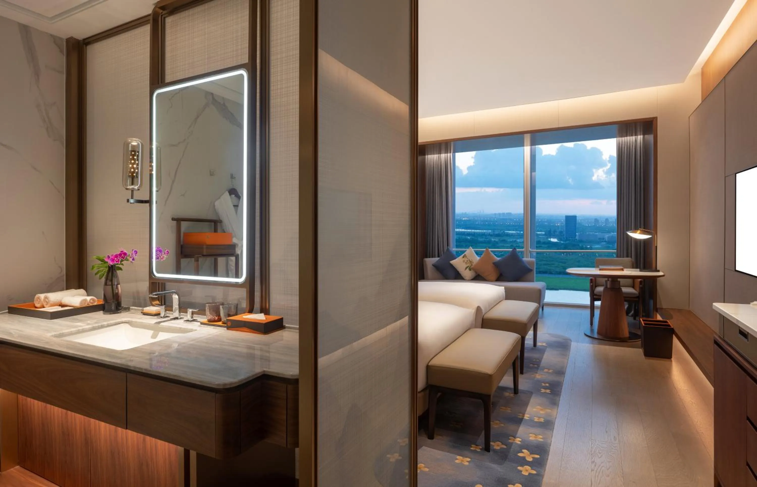 Bed in Suzhou International Conference Hotel