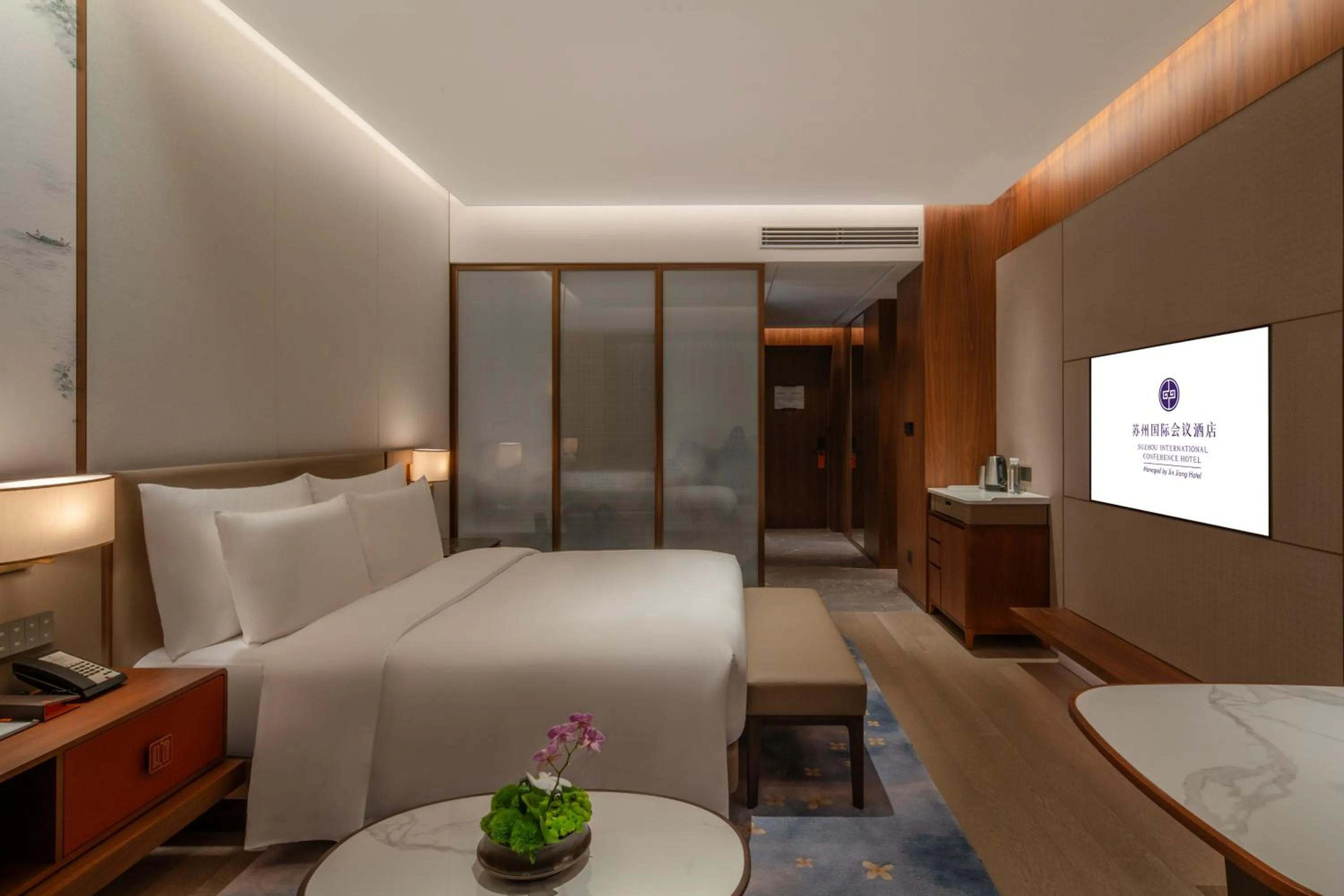 Bedroom, Bed in Suzhou International Conference Hotel