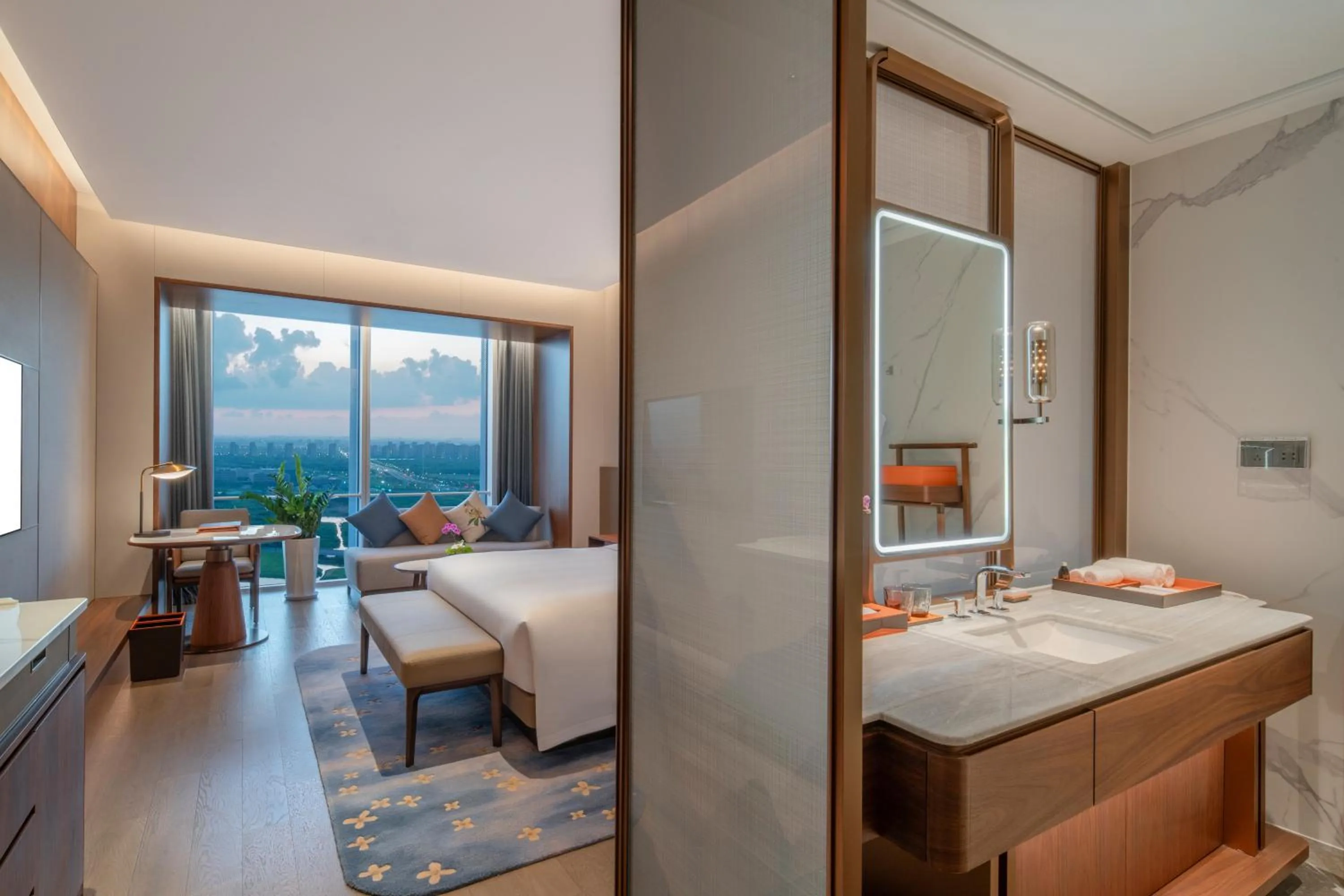 Bed in Suzhou International Conference Hotel