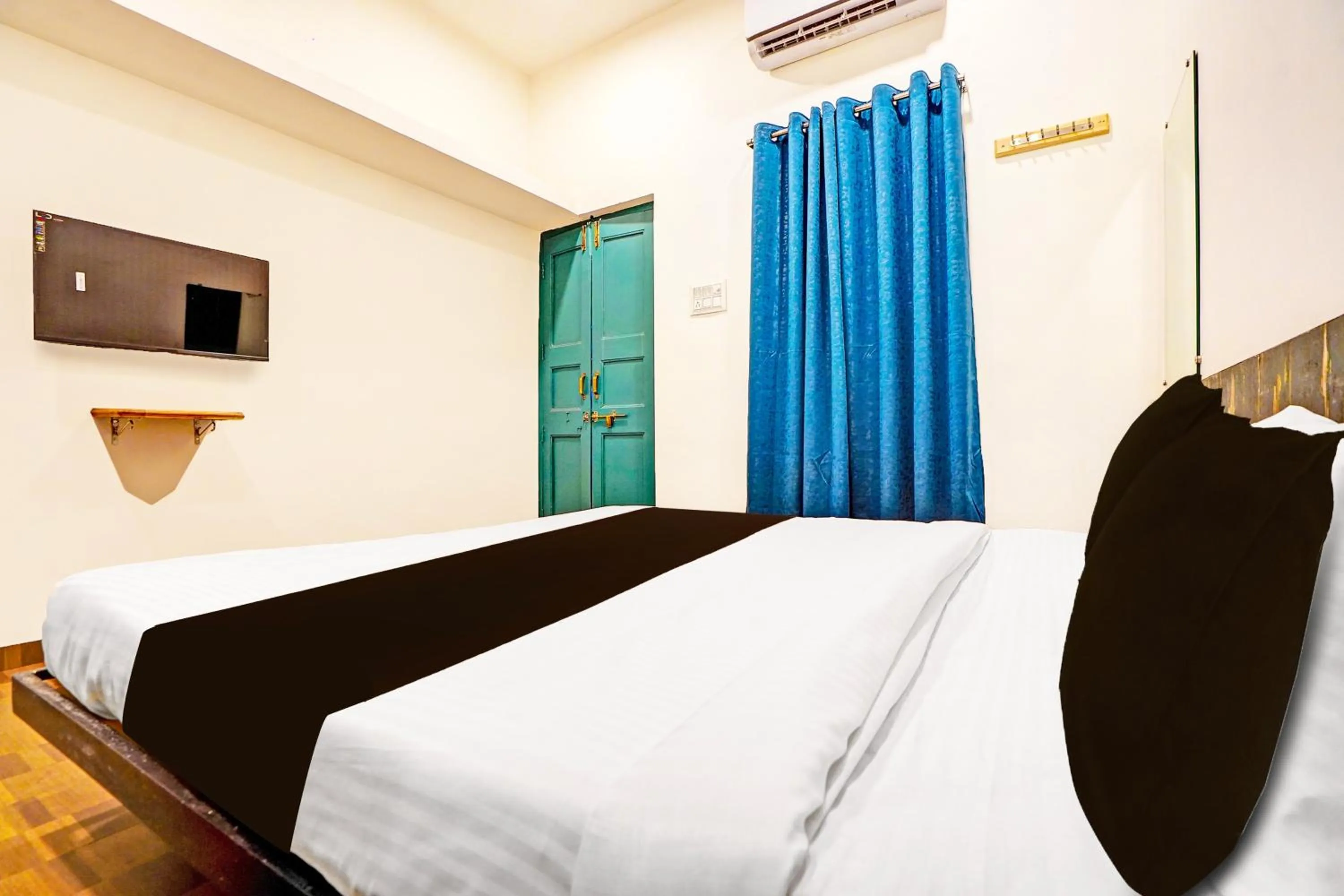 Bedroom, Bed in Super Hotel O THE VANTAGE INN