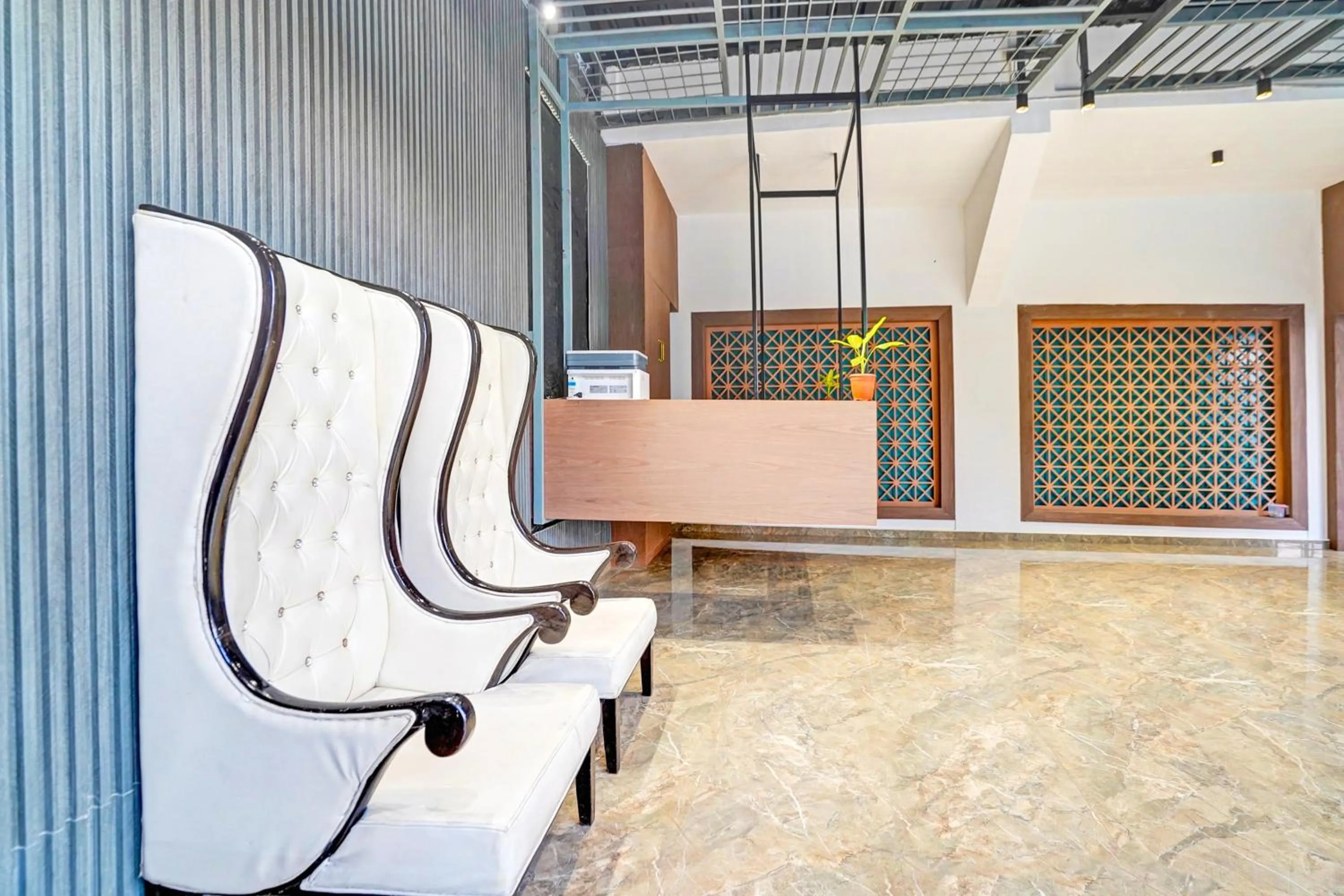 Lobby or reception in Hotel O THE VANTAGE INN