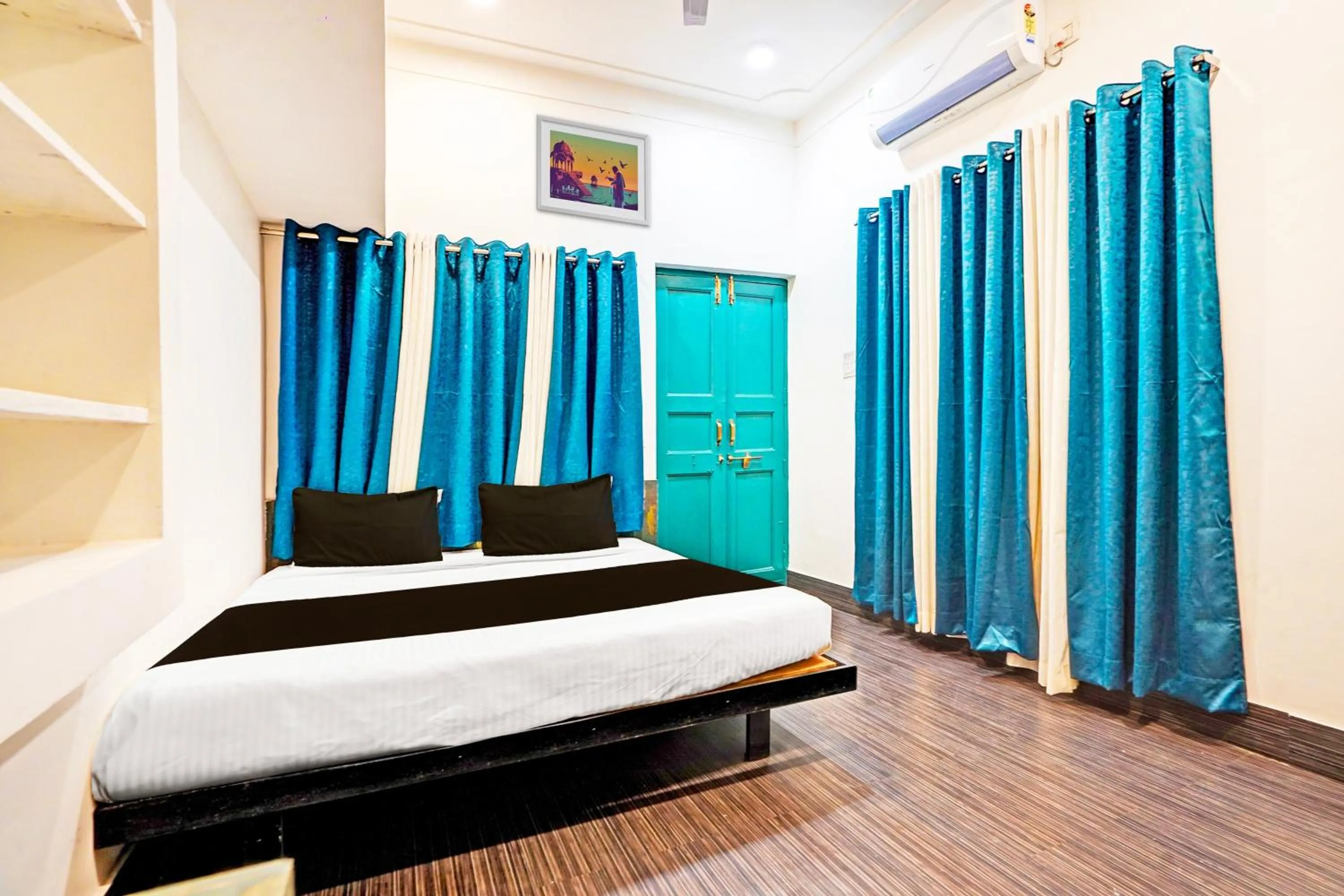 Bedroom, Bed in Super Hotel O THE VANTAGE INN