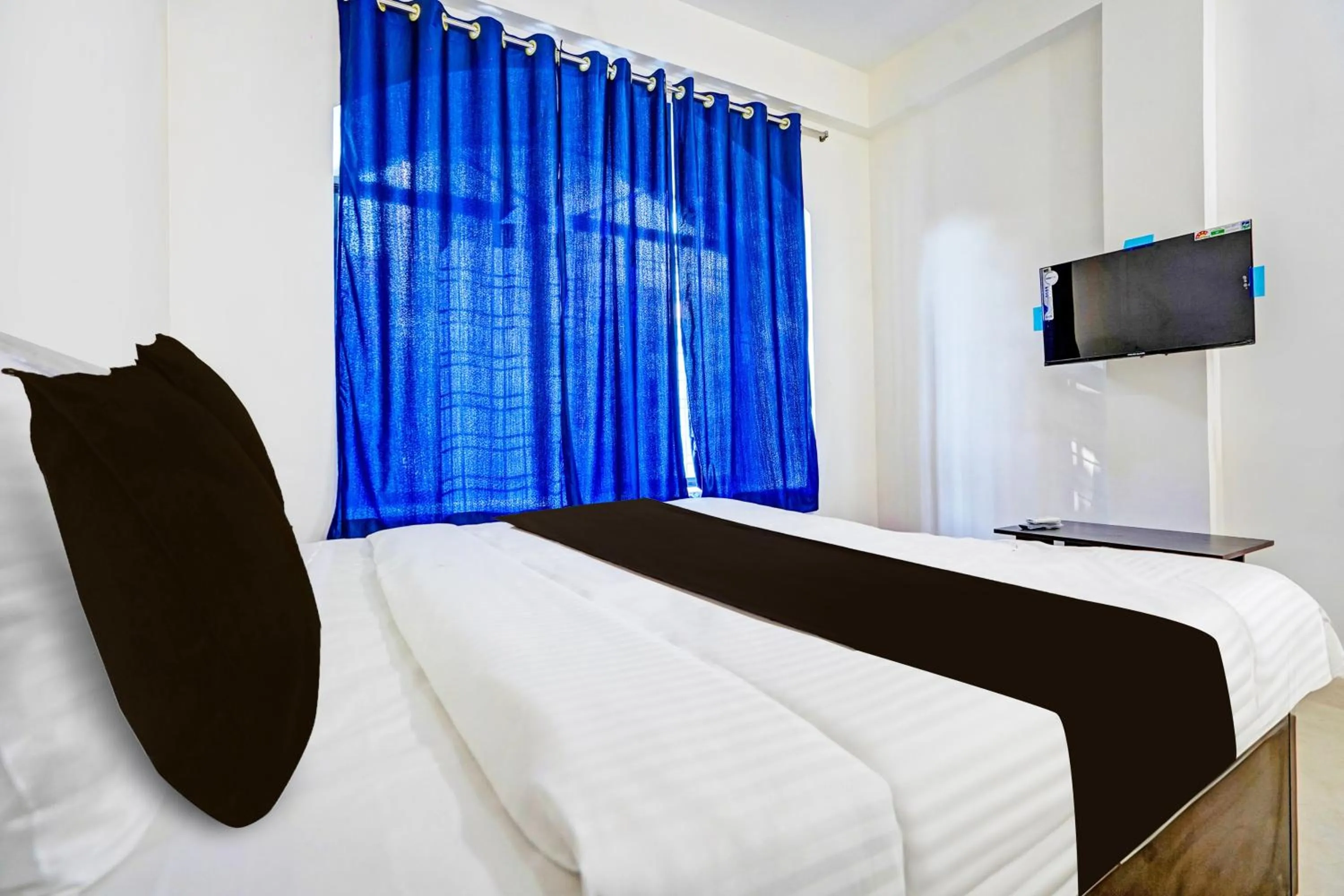 Bedroom, Bed in Hotel O Airport Imperial