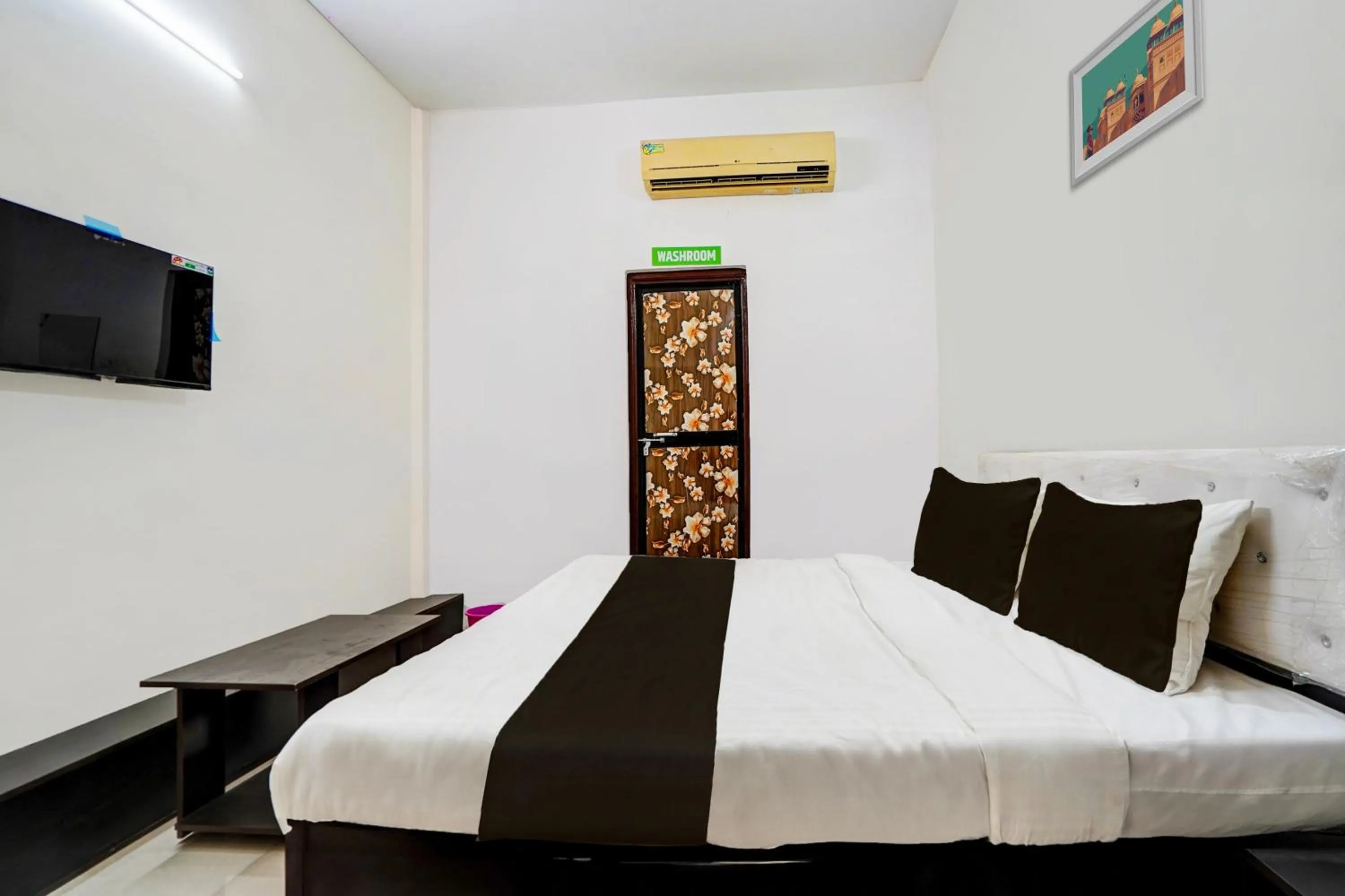 Bathroom in Hotel O Airport Imperial