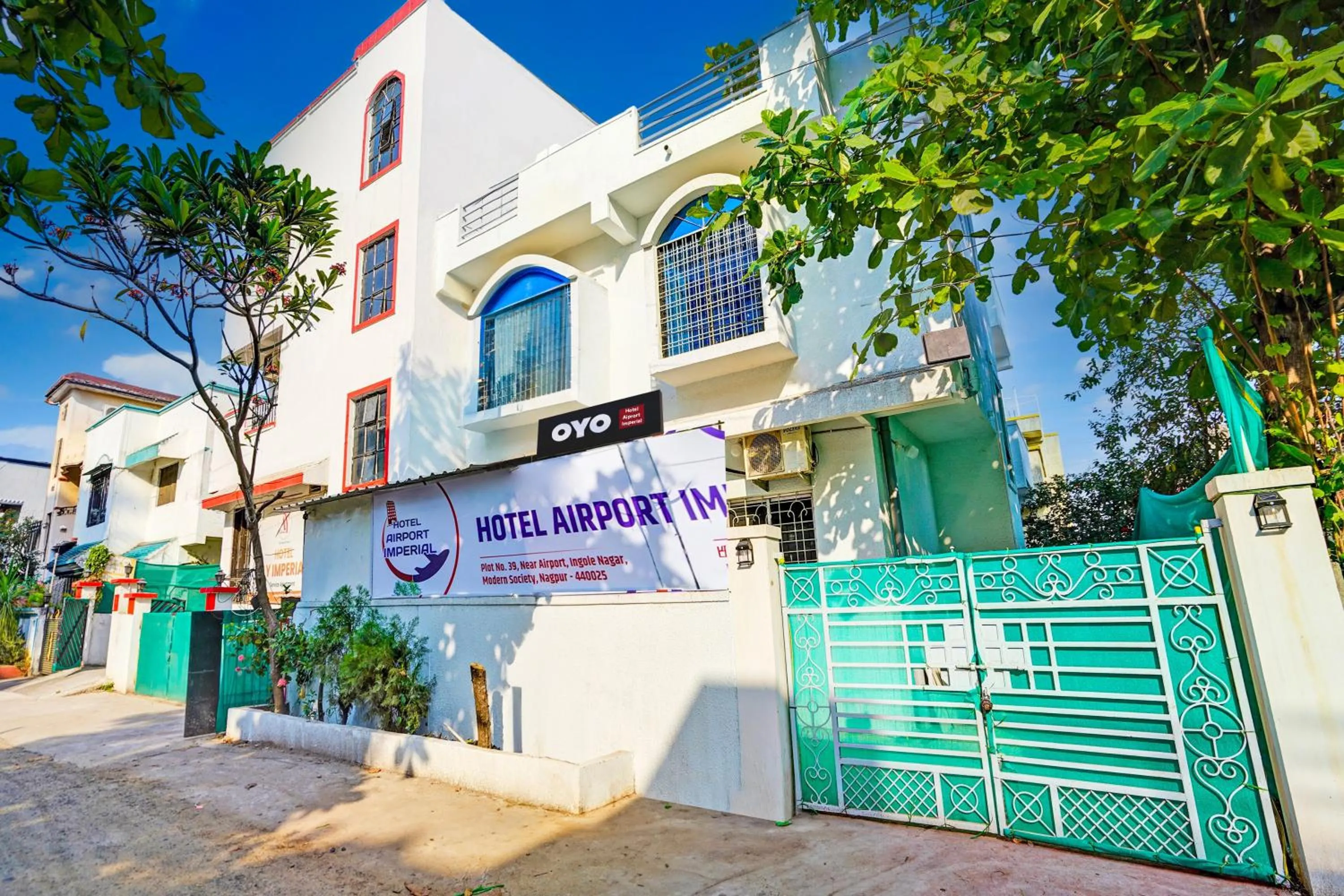 Facade/entrance in Hotel O Airport Imperial