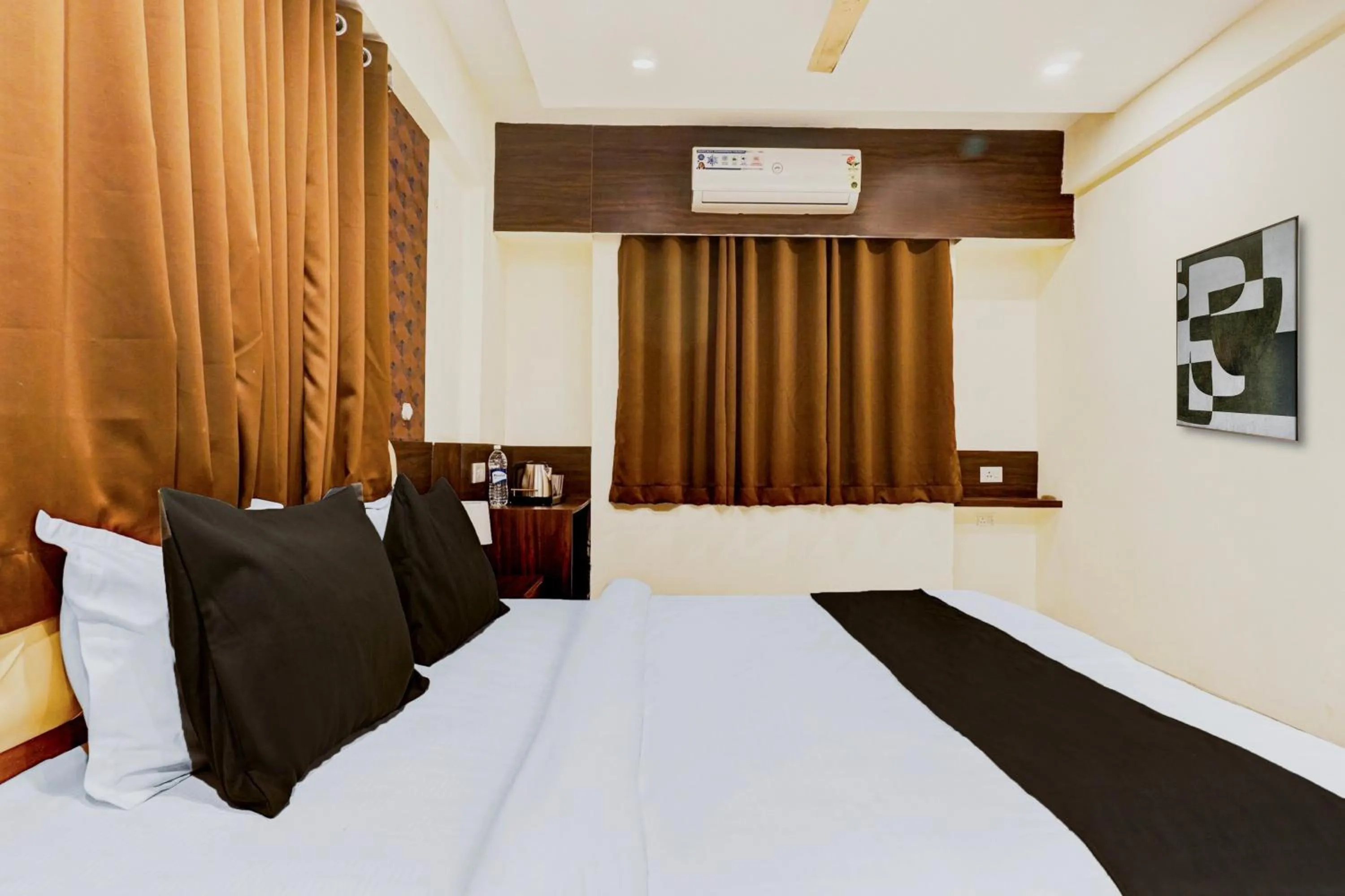 Bedroom, Bed in Hotel O Ginger Gold