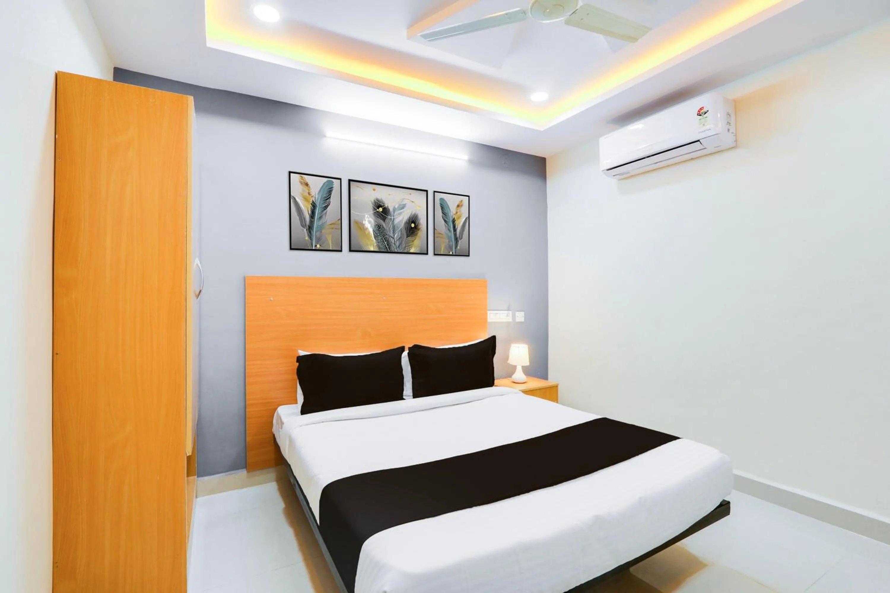 Bedroom, Bed in Super Townhouse Gachibowli Near Sky View
