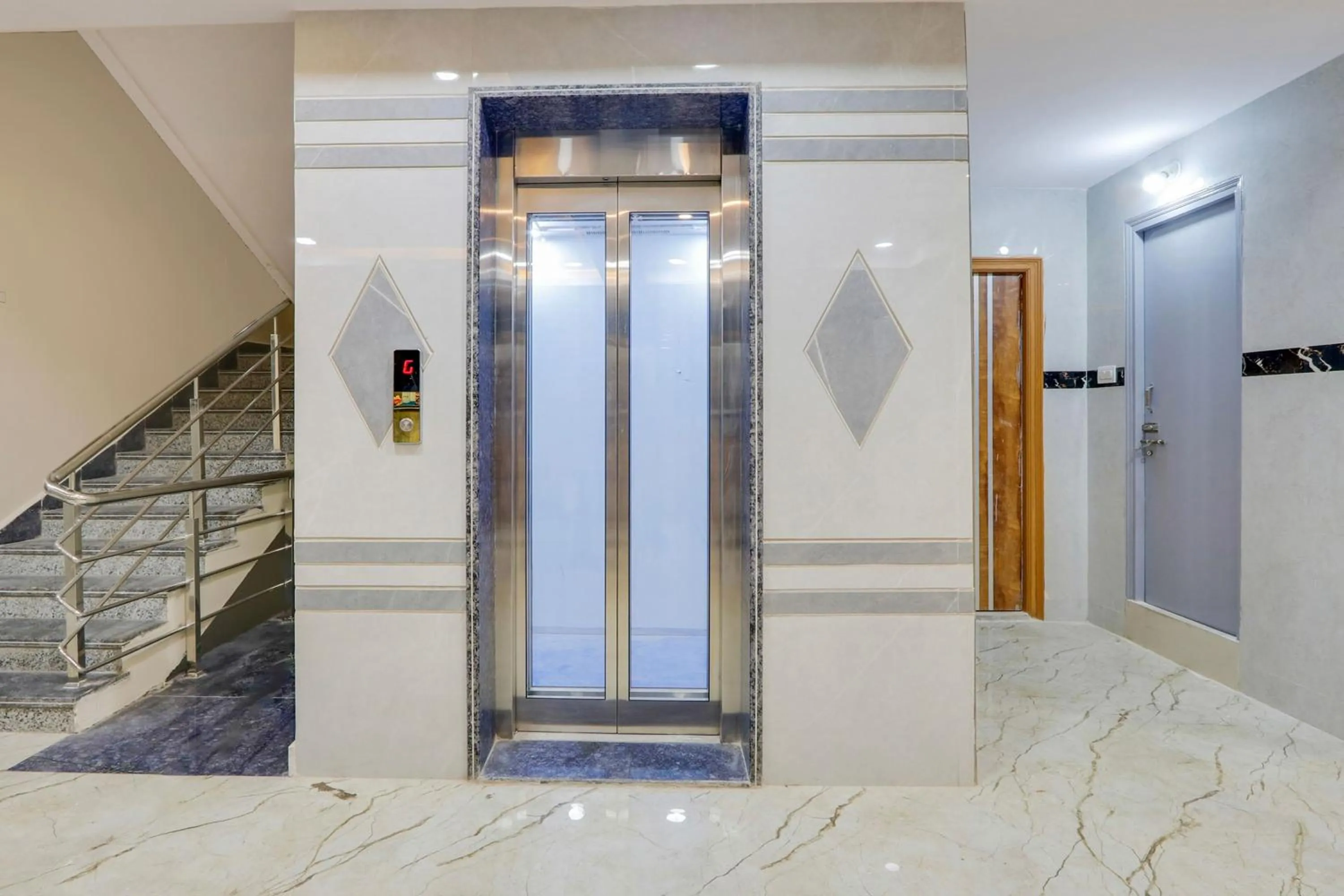Lobby or reception in Super Townhouse Gachibowli Near Sky View