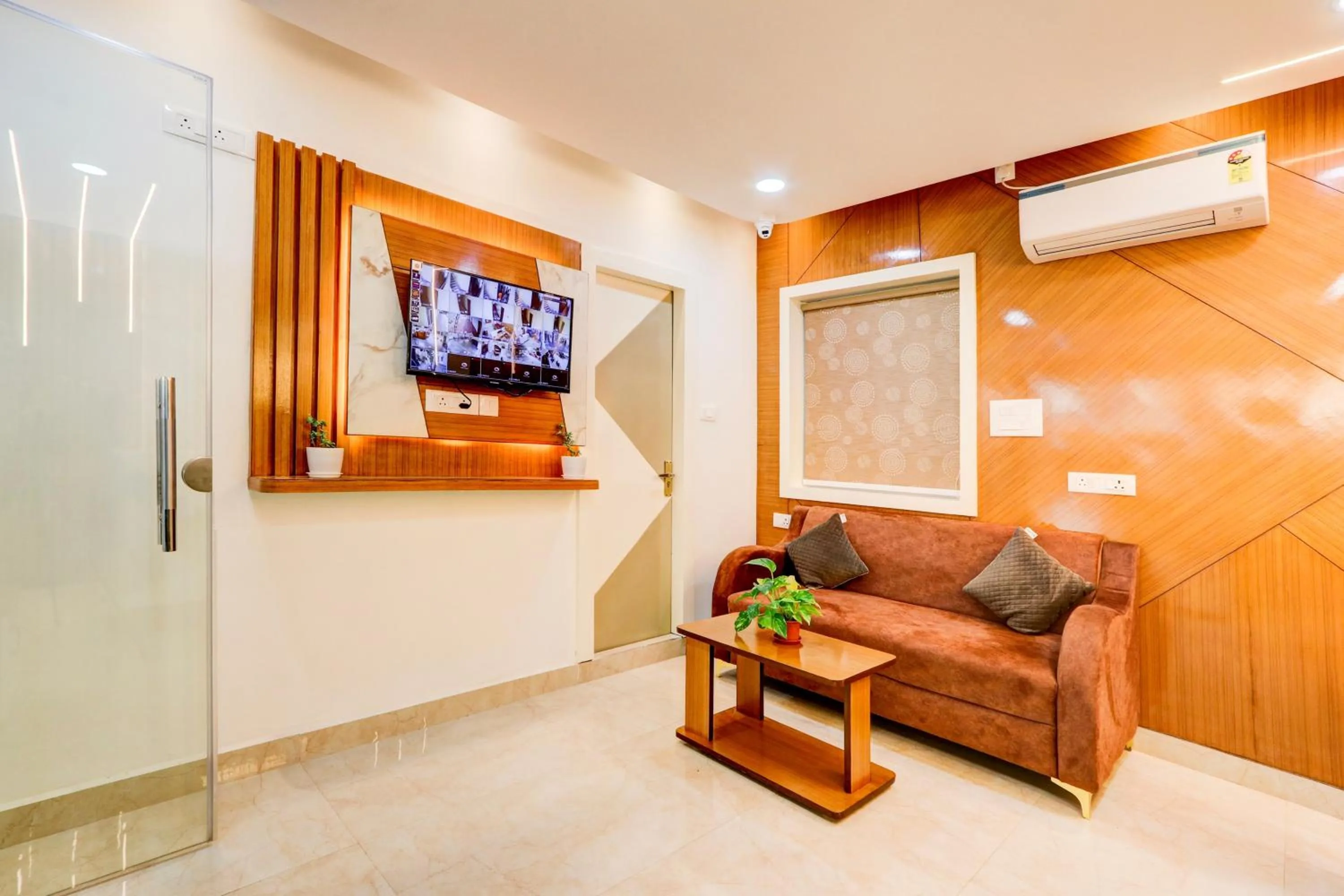 Lobby or reception in Townhouse Nirvana Elite
