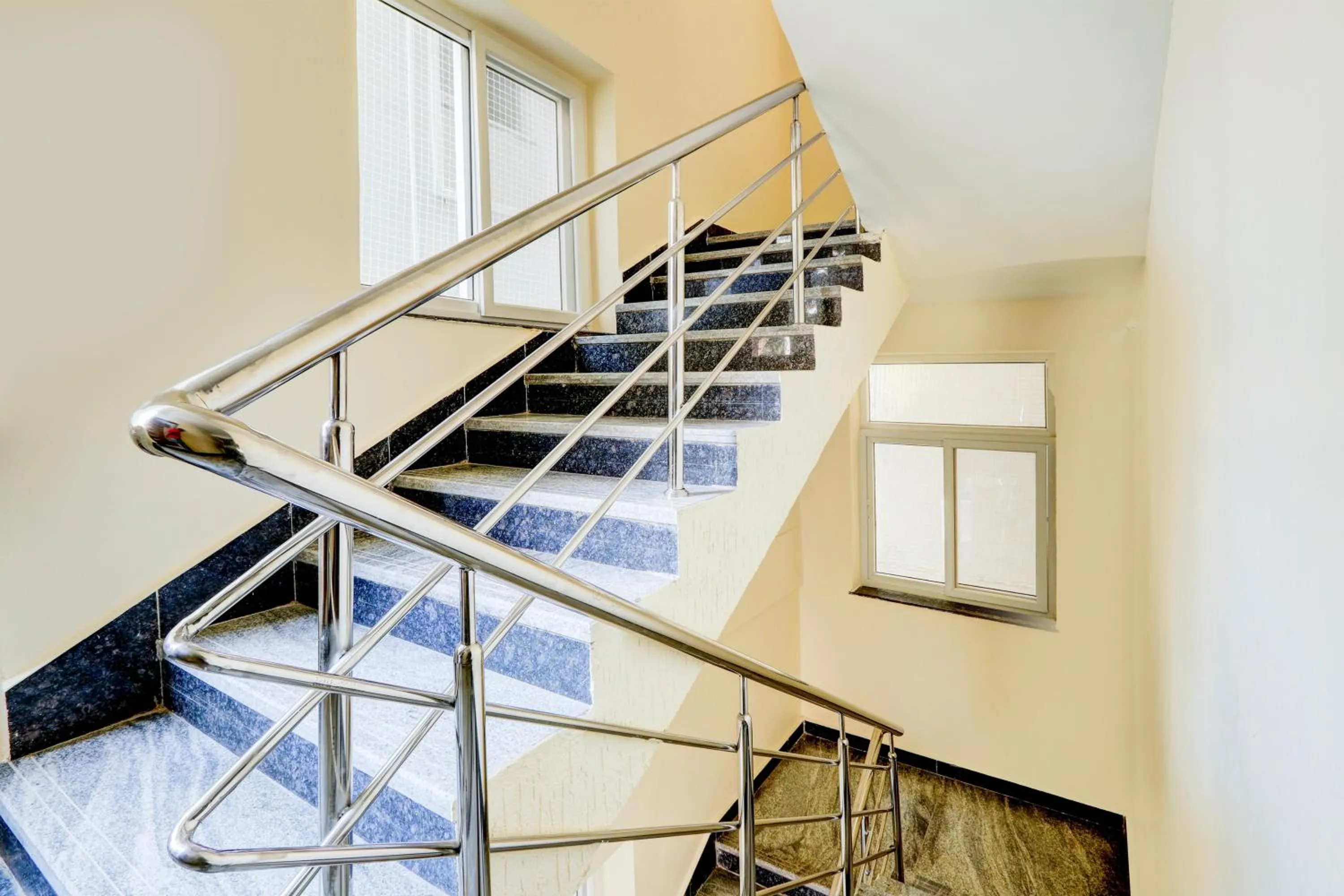 Lobby or reception in Townhouse Nirvana Elite