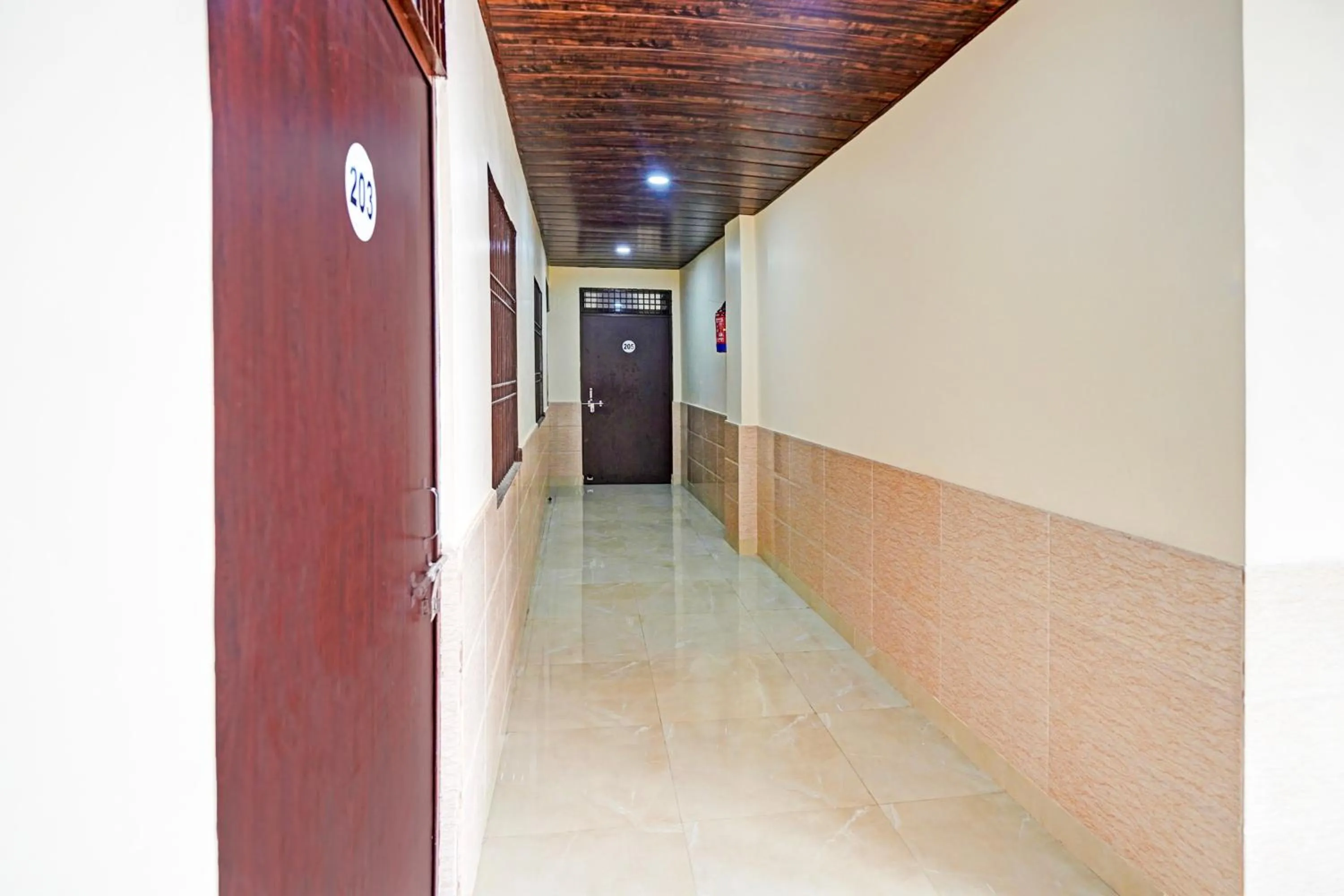 Lobby or reception in Super Hotel O Varanasi Banaras Junction Formerly Girija Palace