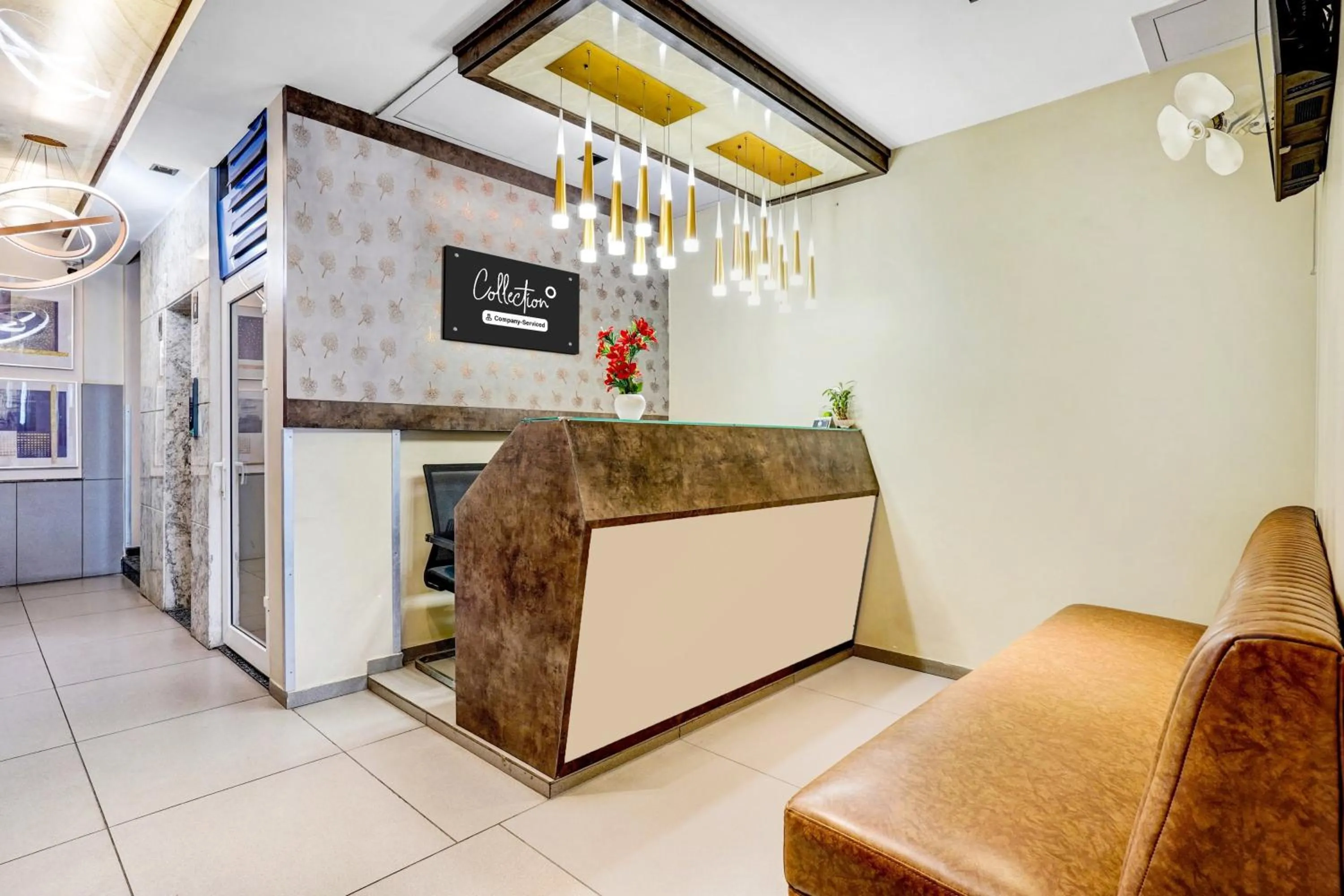 Lobby or reception in Super Collection O Metro Park Opposite Kalasipalya Bus stand