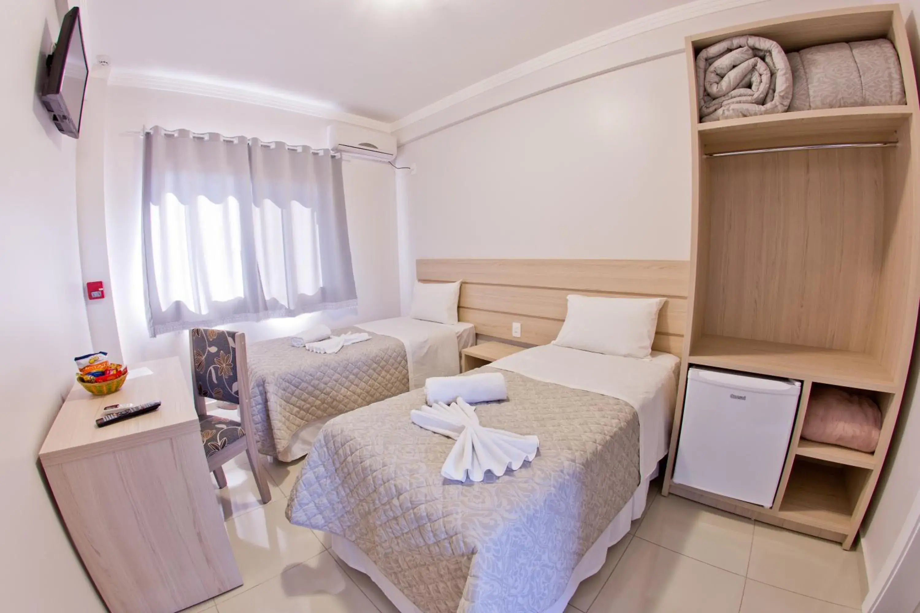 Budget Double Room - single occupancy in North Hotel - Aeroporto Budget Double Room - single occupancy in North Hotel - Aeroporto