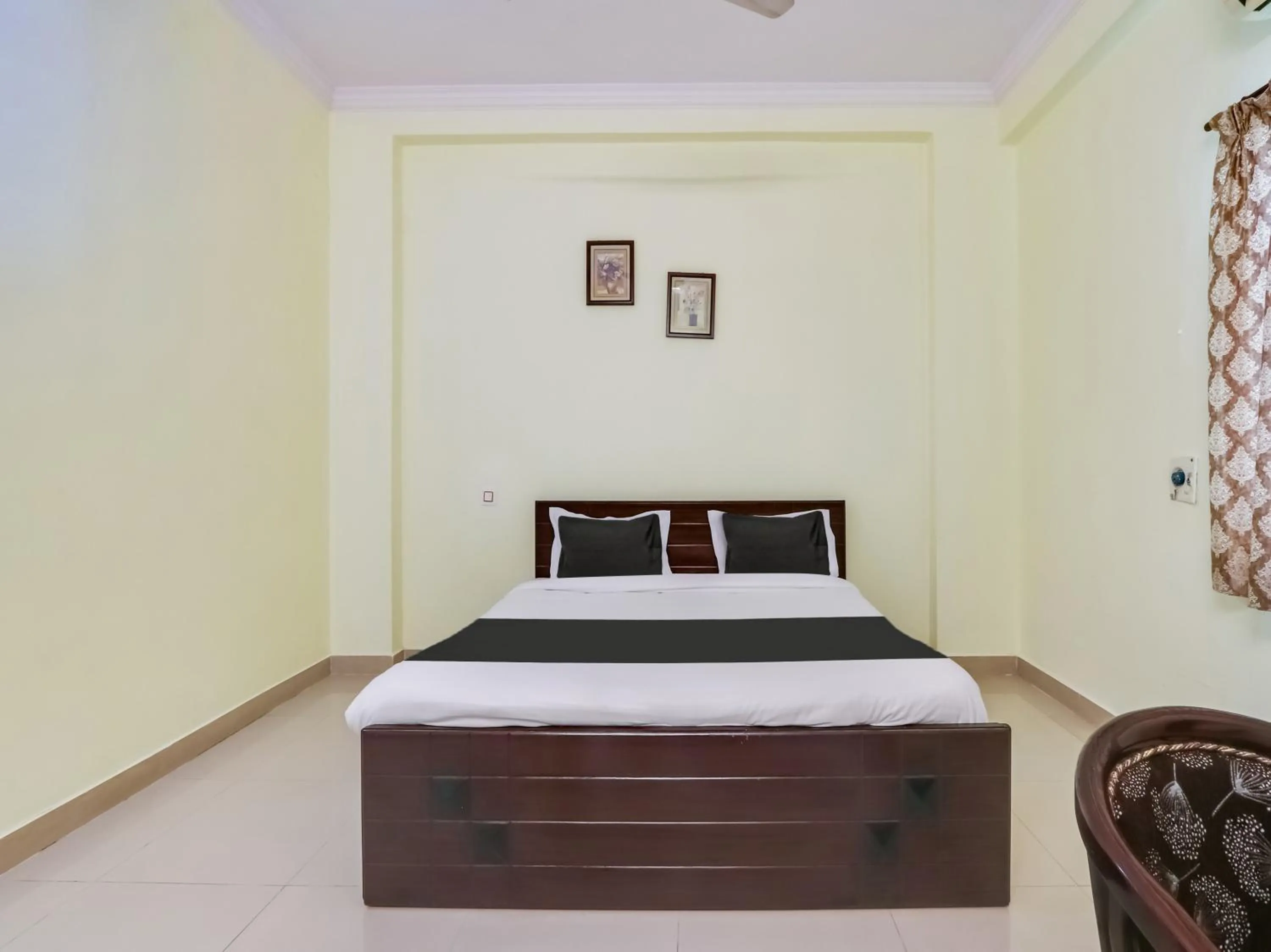 Bedroom, Bed in Super Hotel O SS ELITE