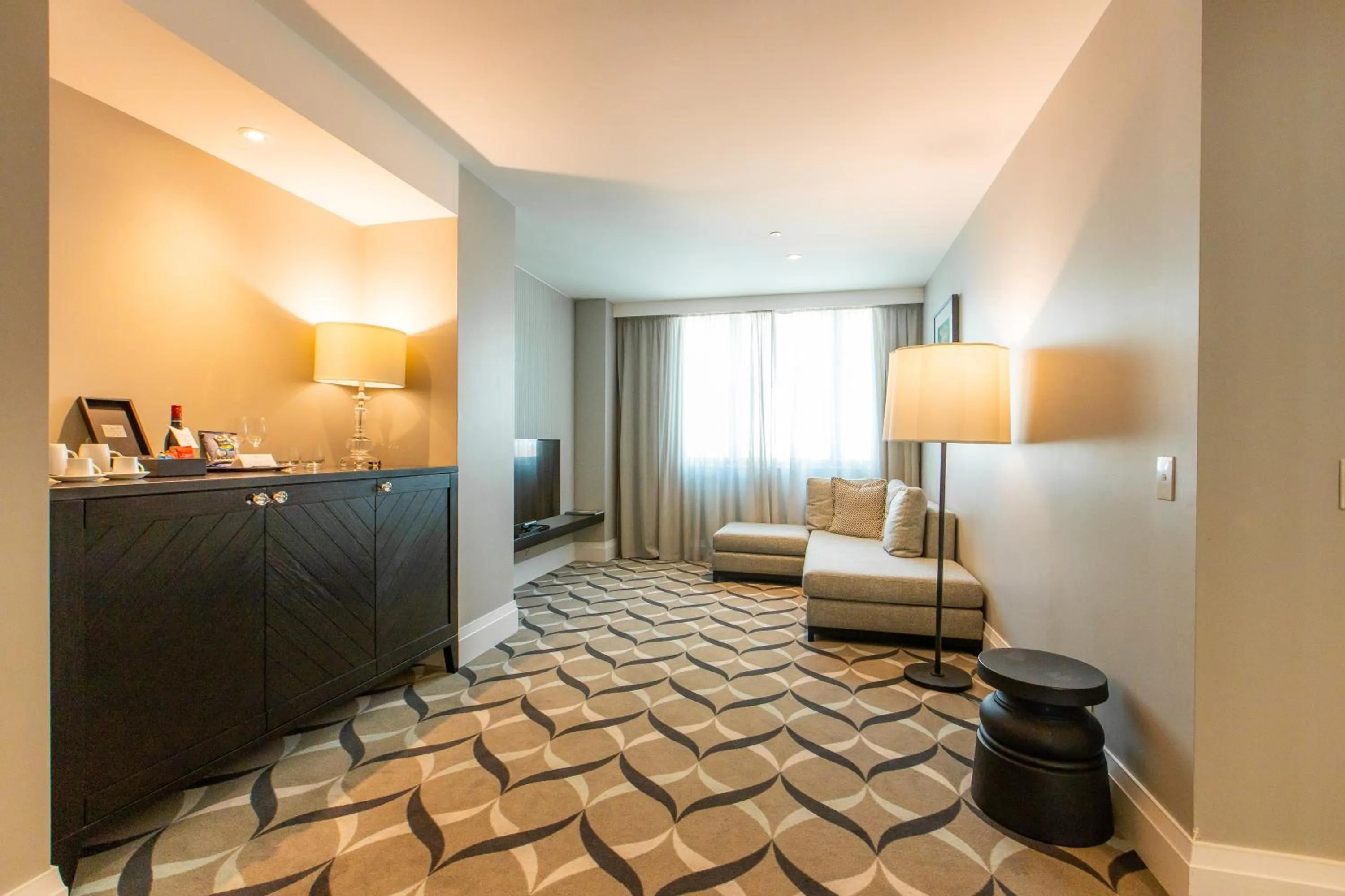 TV and multimedia, Bed in Mayfair Hotel Adelaide by IHG