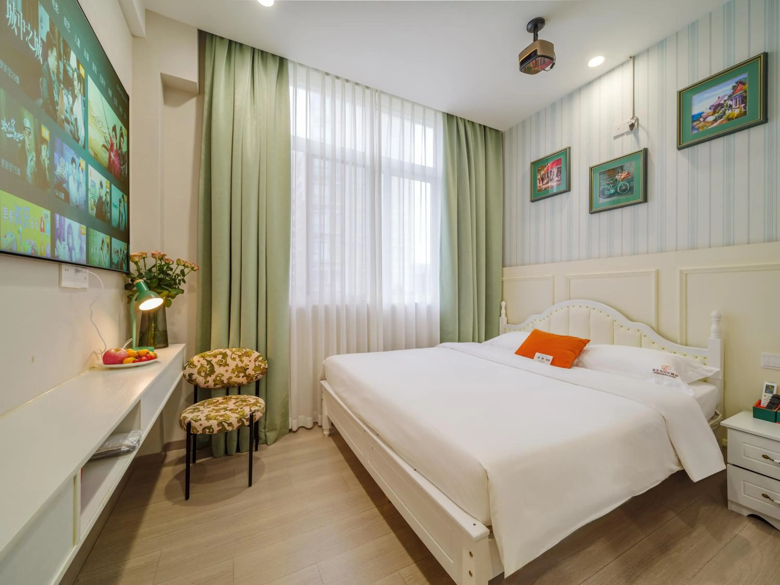 Photo of the whole room, Bed in Orient Rose International Hotel