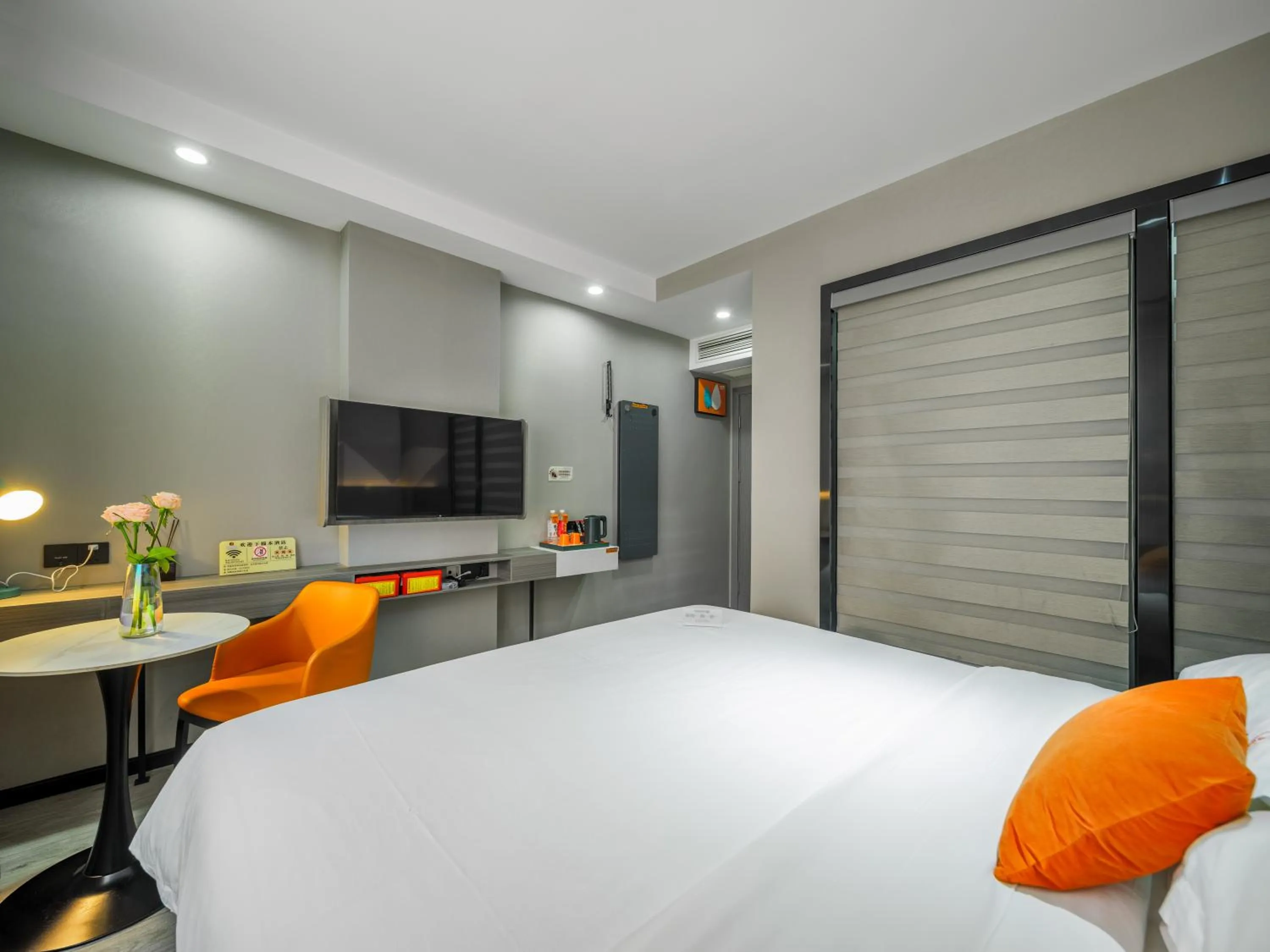 TV and multimedia, Bed in Orient Rose International Hotel