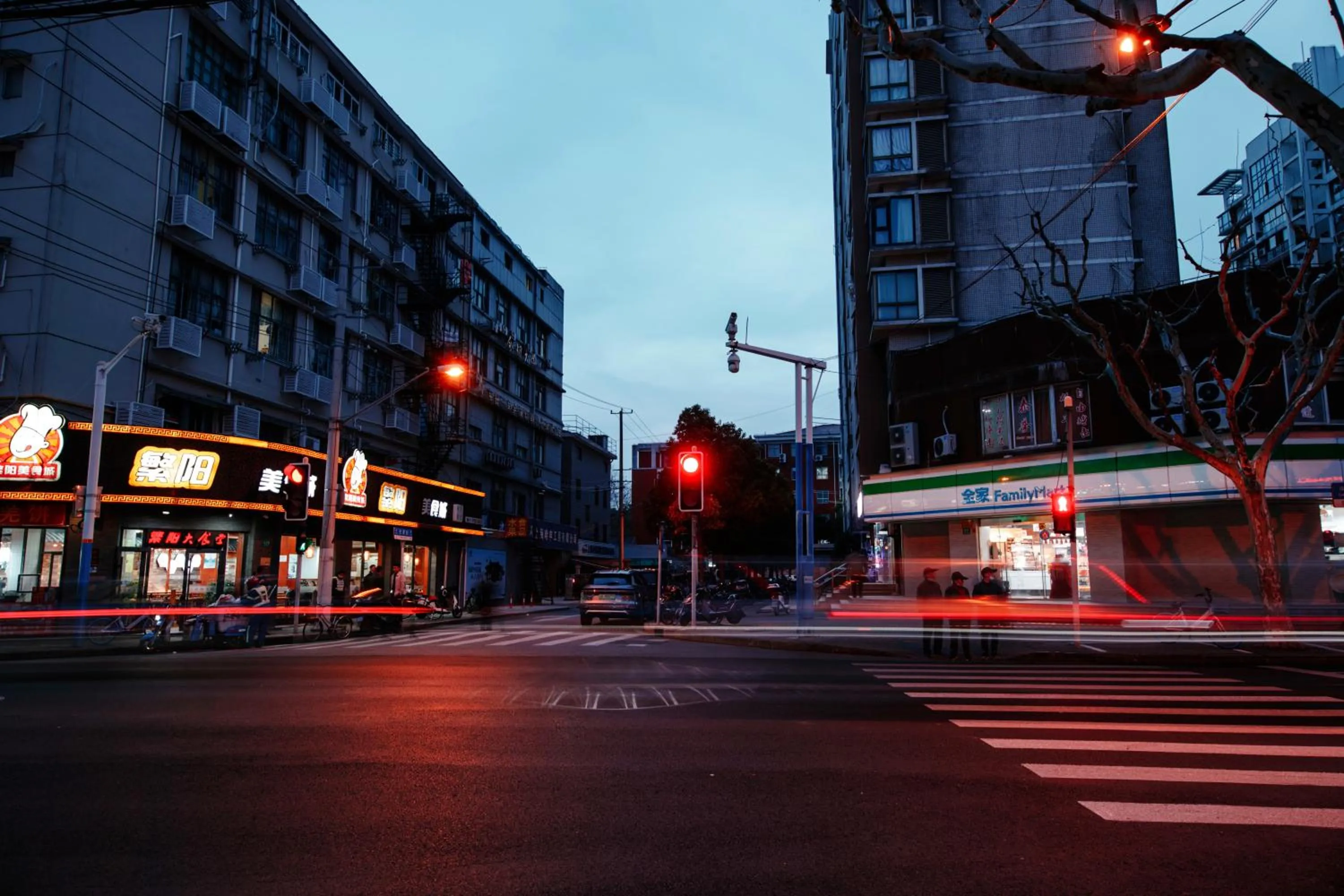 Night in Orient Rose International Hotel