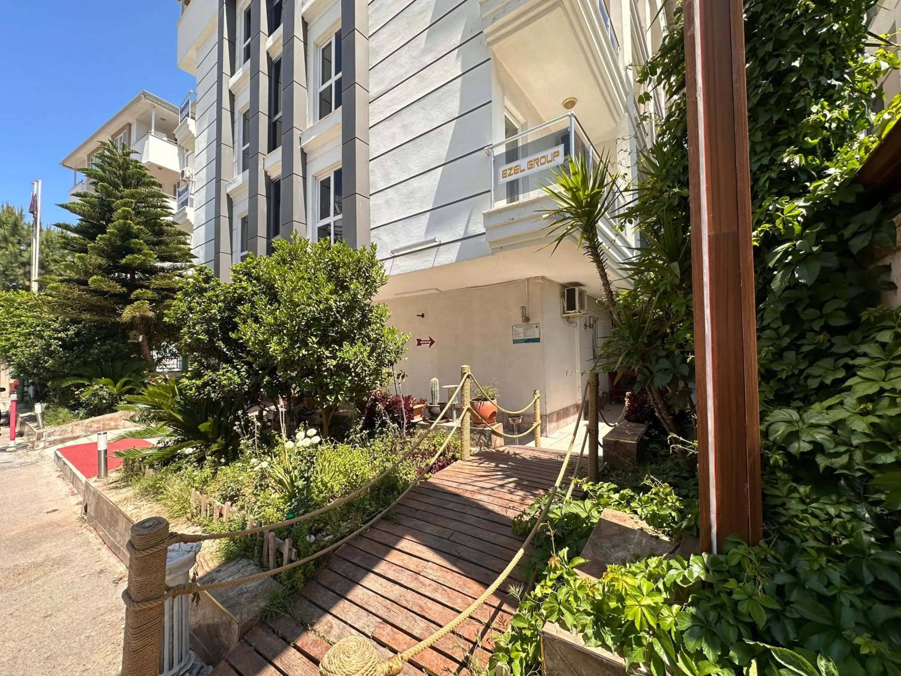 Garden in Royal Ezel Hotel