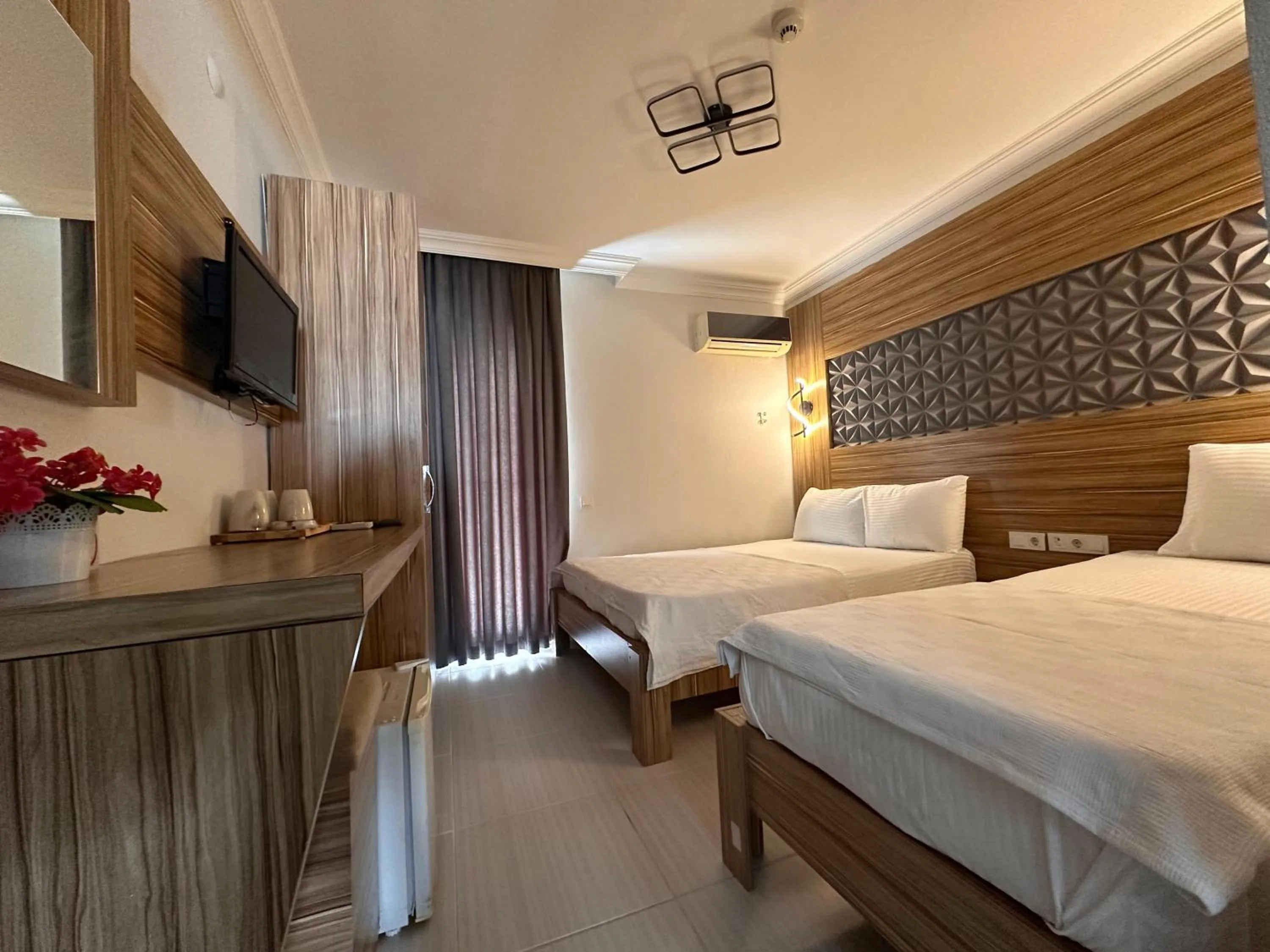 Photo of the whole room, Bed in Royal Ezel Hotel