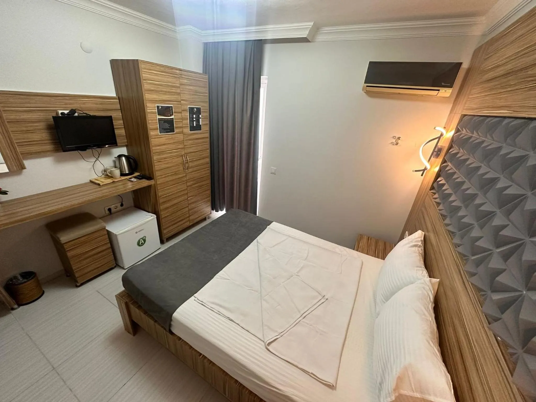 Photo of the whole room, Bed in Royal Ezel Hotel